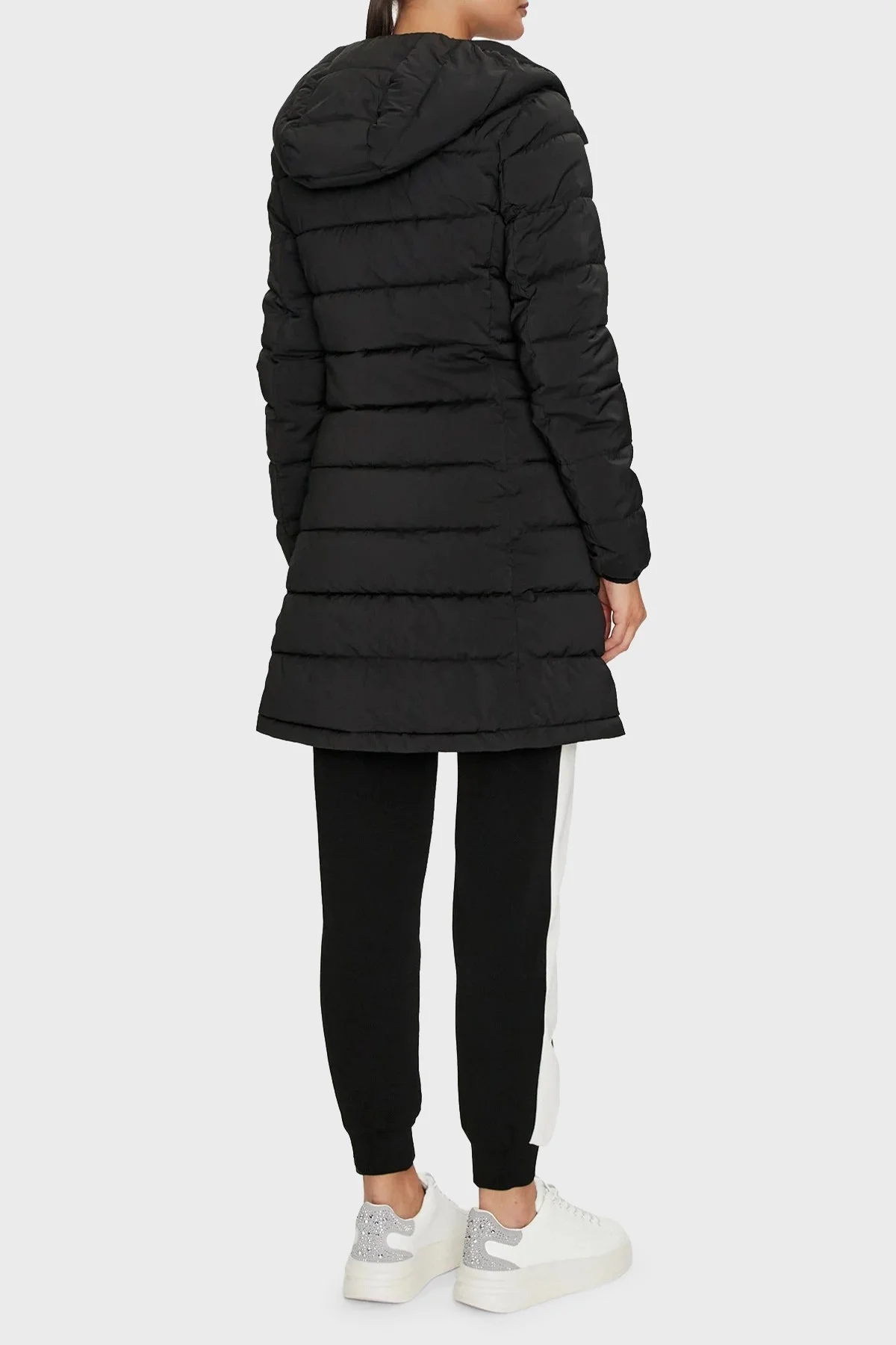 Guess New Aleta Kapitoneli Regular Fit Kapüşonlu Uzun Şişme V4YL05WF3X0 Bayan Mont V4YL05 WF3X0 JBLK SİYAH - 9