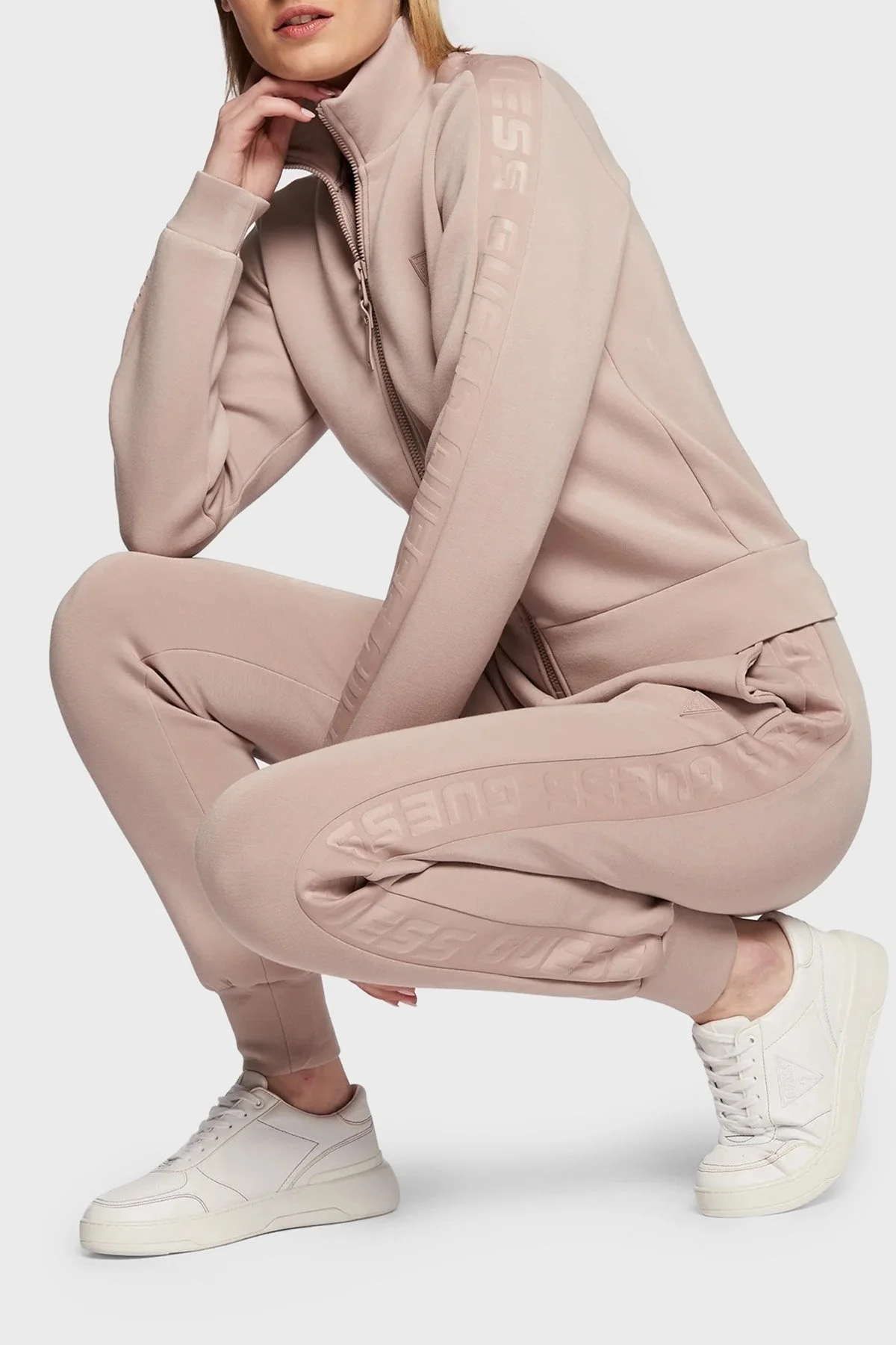 Guess New Allie Logo Şeritli Regular Fit Fermuarlı Dik Yaka Bayan Sweat V2YQ17K7UW2 G4Q9 VİZON - 3