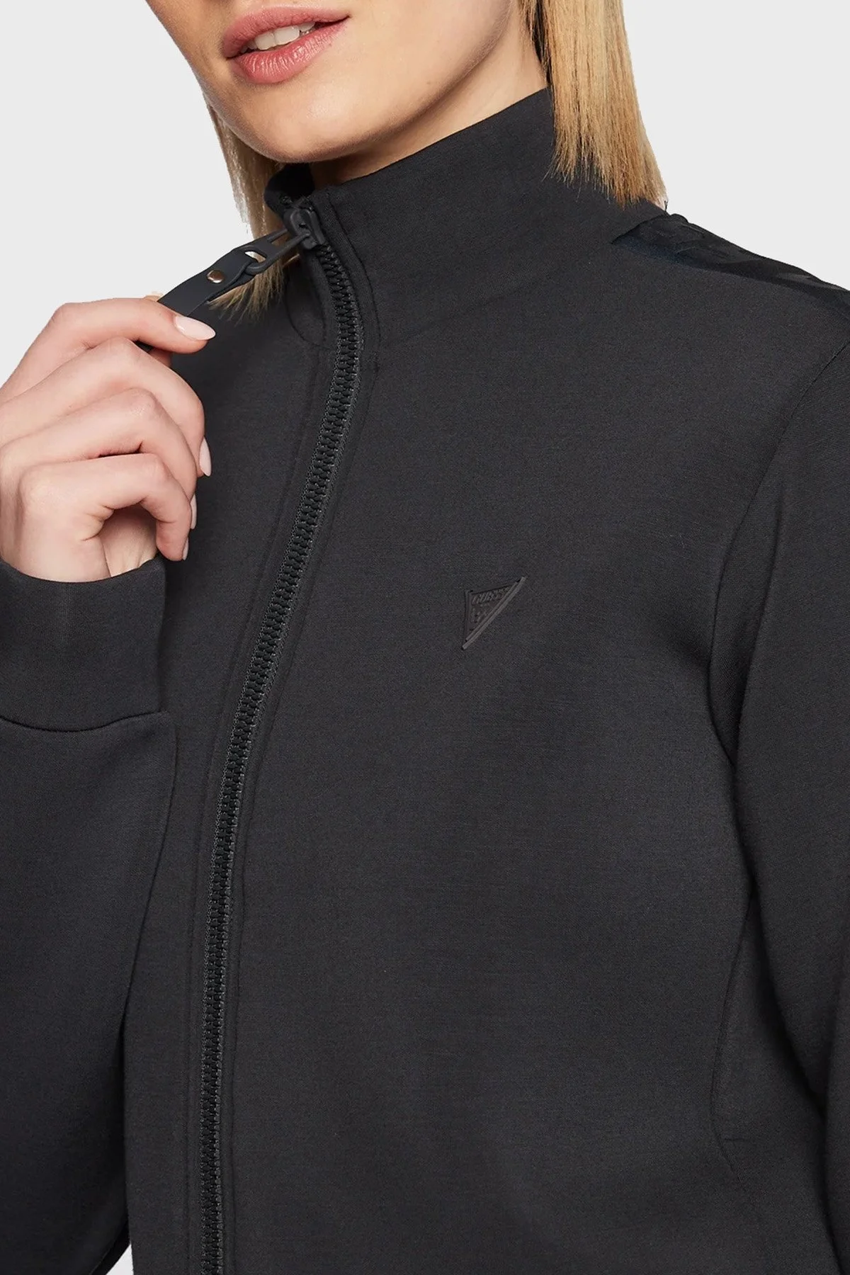 Guess New Allie Logo Şeritli Regular Fit Fermuarlı Dik Yaka Bayan Sweat V2YQ17K7UW2 JBLK SİYAH - 4