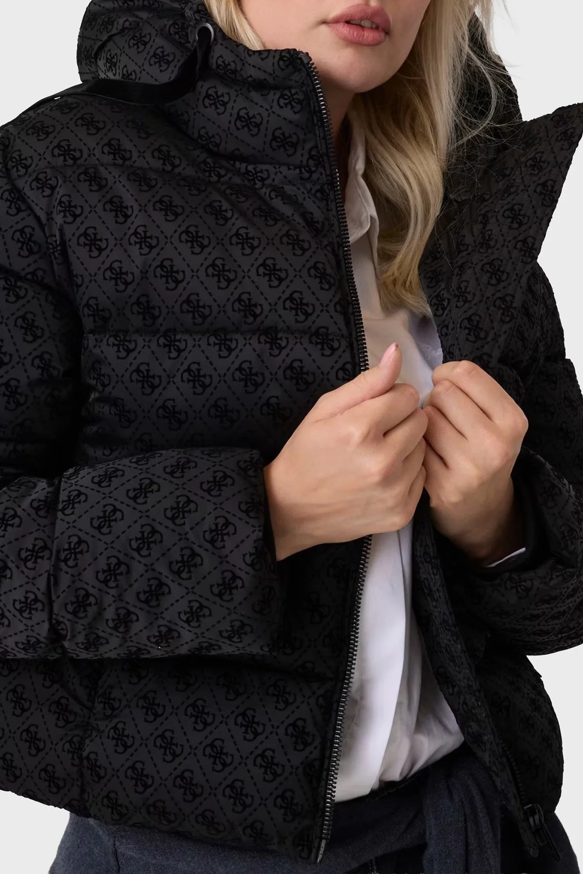Guess New Daisy Suya Dayanıklı 4G Logolu Kapüşonlu W6BL56W4195 Kadın Mont W6BL56 W4195 JBLK Siyah - 5