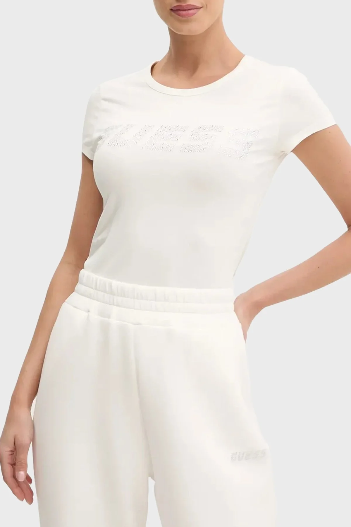 Guess New Kiara Taşlı Streç Pamuklu Regular Fit Bisiklet Yaka V5GI20J1314 Bayan T Shirt V5GI20 J1314 G018 BEYAZ - 6