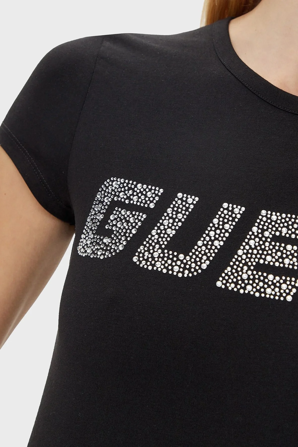 Guess New Kiara Taşlı Streç Pamuklu Regular Fit Bisiklet Yaka V5GI20J1314 Bayan T Shirt V5GI20 J1314 JBLK SİYAH - 10