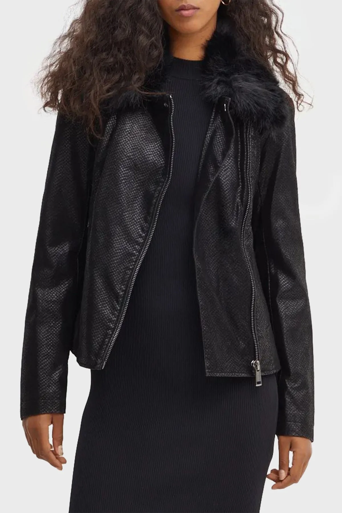 Guess New Olivia Slim Fit Kürklü Fermuarlı Biker W4BL29WGJE0 Bayan Ceket W4BL29 WGJE0 JBLK SİYAH - 1