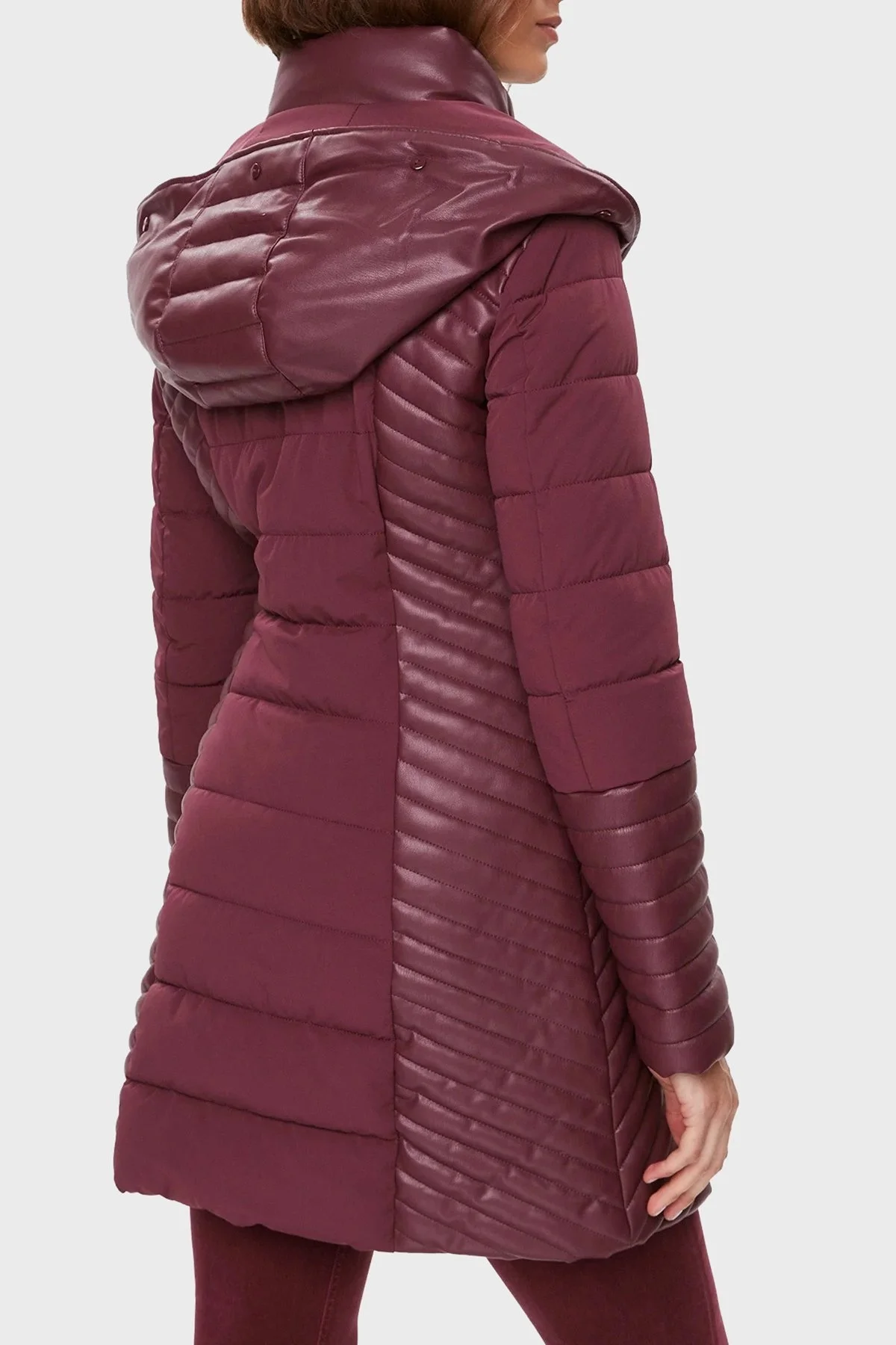 Guess New Oxana Slim Fit Suya Dayanıklı Şişme Bayan Mont W3BL26W6NW2 A502 BORDO - 9