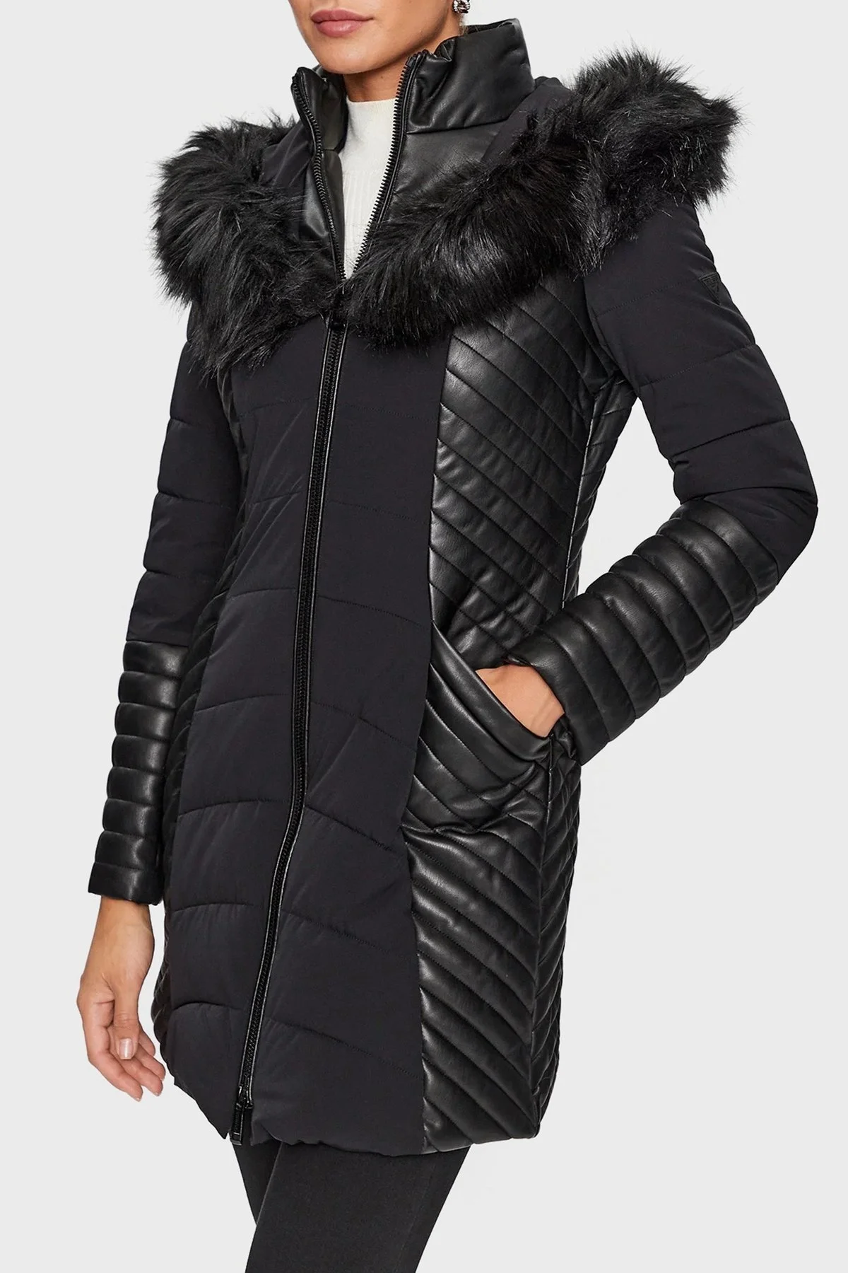 Guess New Oxana Slim Fit Suya Dayanıklı Şişme Bayan Mont W3BL26W6NW2 JBLK SİYAH - 1