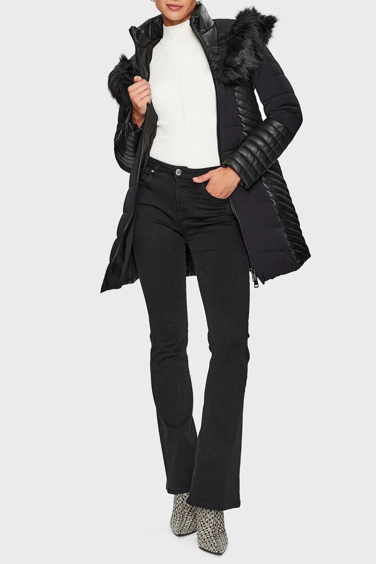 Guess New Oxana Slim Fit Suya Dayanıklı Şişme Bayan Mont W3BL26W6NW2 JBLK SİYAH - 3