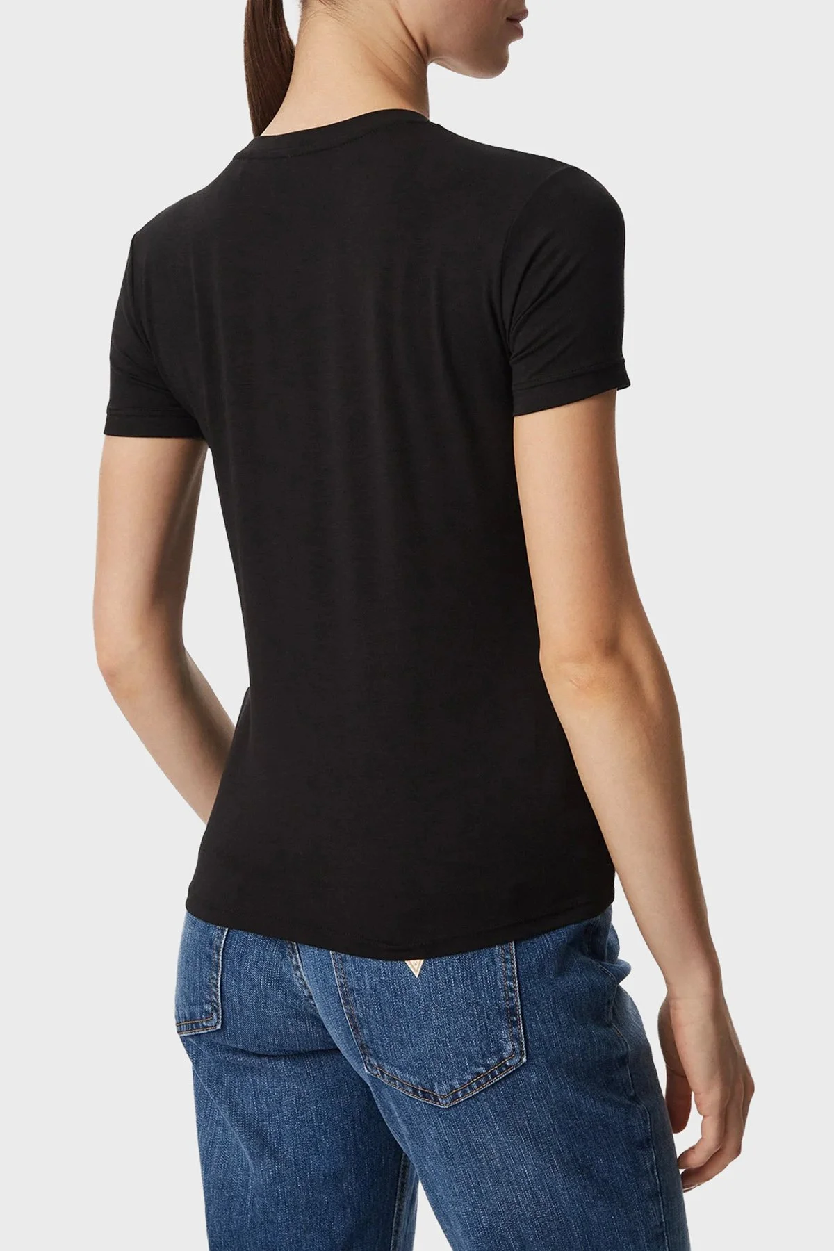 Guess New SS Cn Mini Logolu W6YI12K3751 Kadın T Shirt W6YI12 K3751 JBLK Siyah - 3