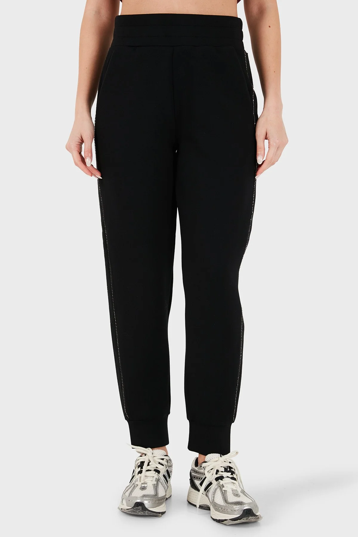 Guess New Victoire Regular Fit Lastikli Paça W6YB14K4365 Kadın Pantolon W6YB14 K4365 JBLK Siyah - 5