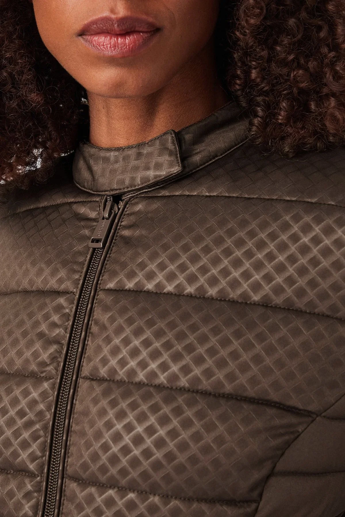 Guess New Vona Regular Fit Dik Yaka Şişme W6YL16W2891 Kadın Mont W6YL16 W2891 G1CU Kahve - 4
