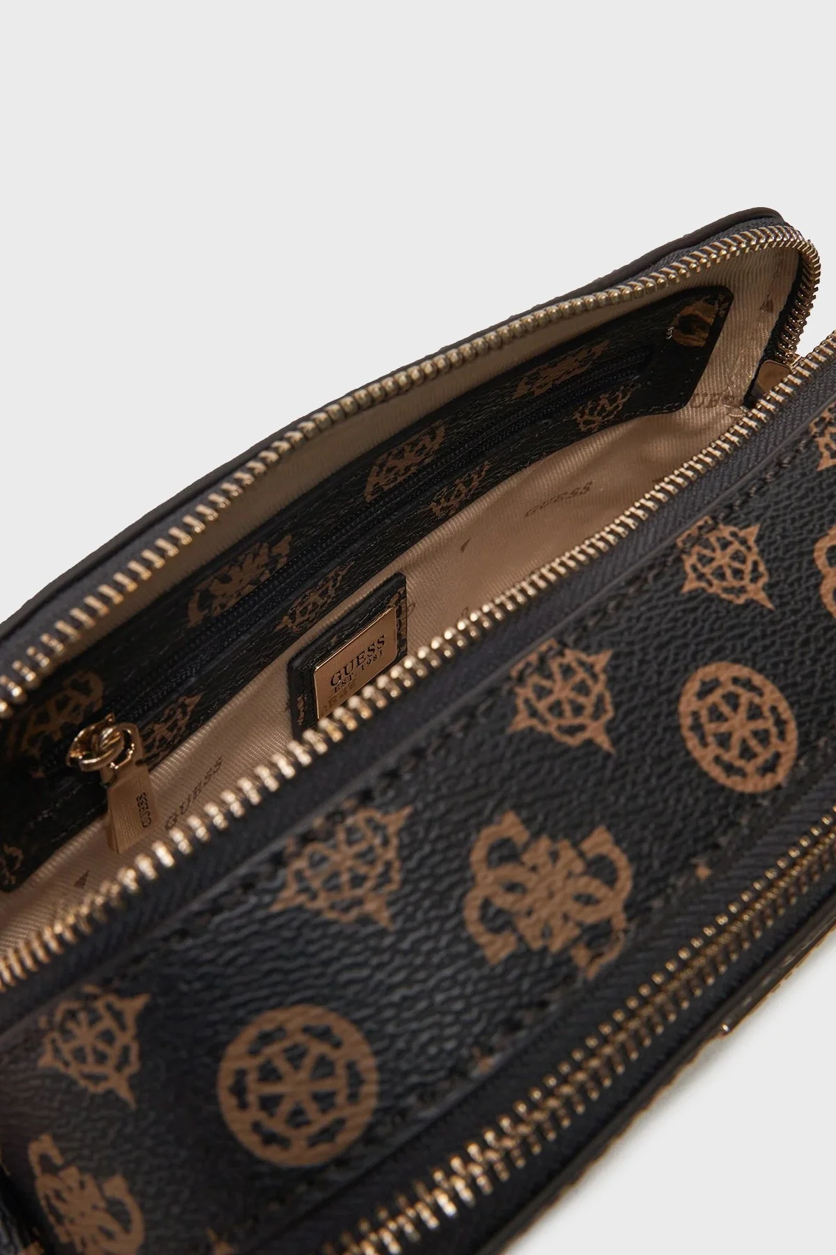 Guess Noelle 4G Logolu Zincir Askılı HWPZ7879140 Bayan Çanta HWPZ78 79140 MLO KOYU KAHVE - 10