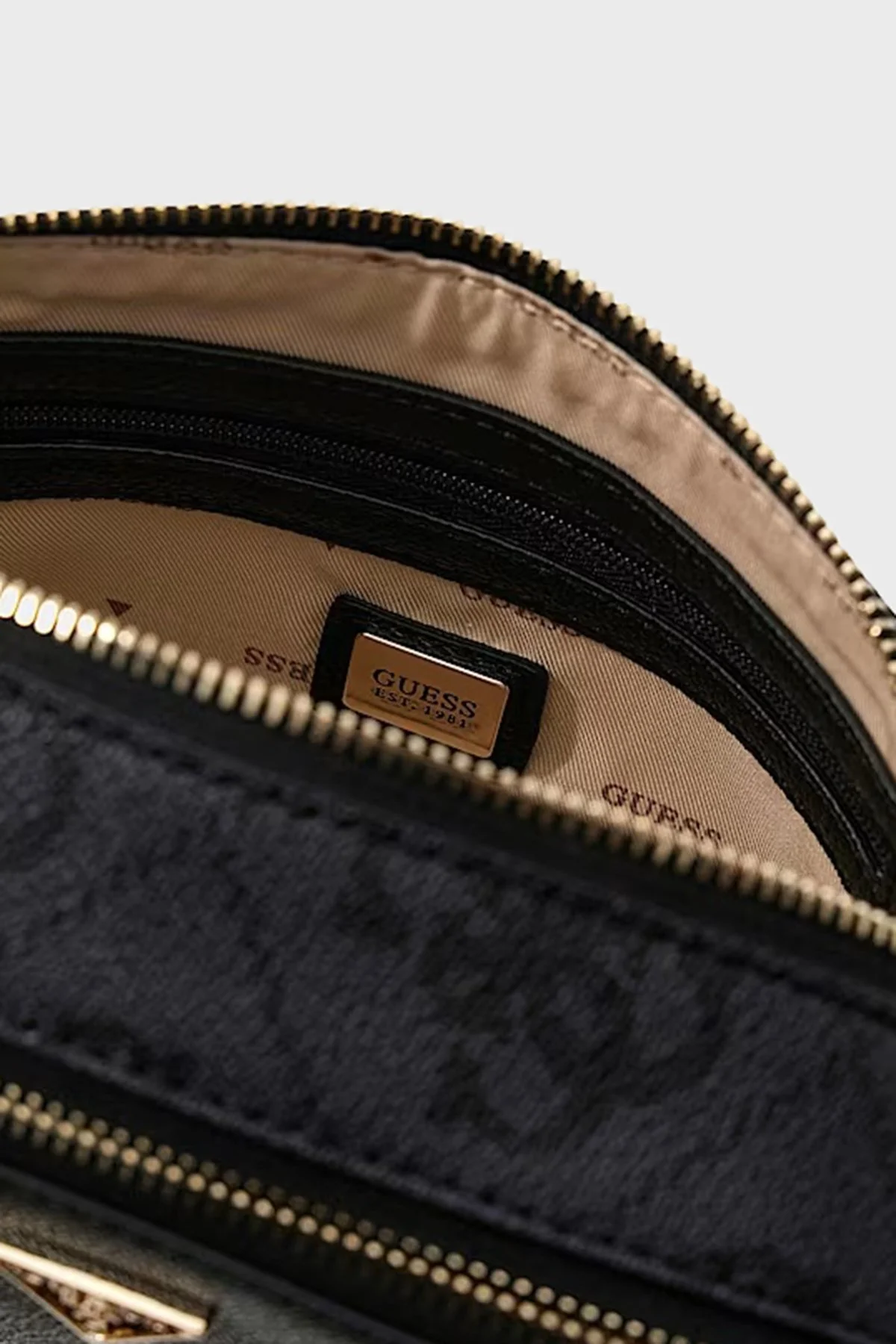 Guess Noelle 4G Logolu Zincir Askılı HWSO9672140 Bayan Çanta HWSO96 72140 CLO ANTRASİT - 4