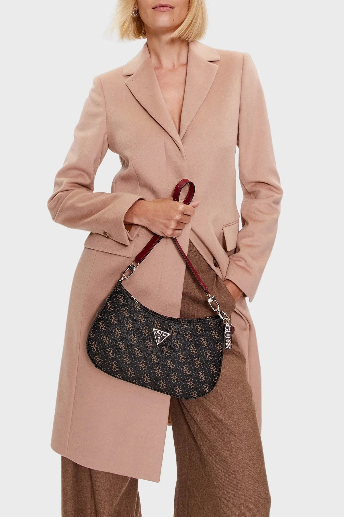 Guess Noelle 4G Poeny Logolu Deri AyarlanabilirAskılı HWQL7879180 Bayan Çanta HWQL78 79180 BRO KAHVE - 2