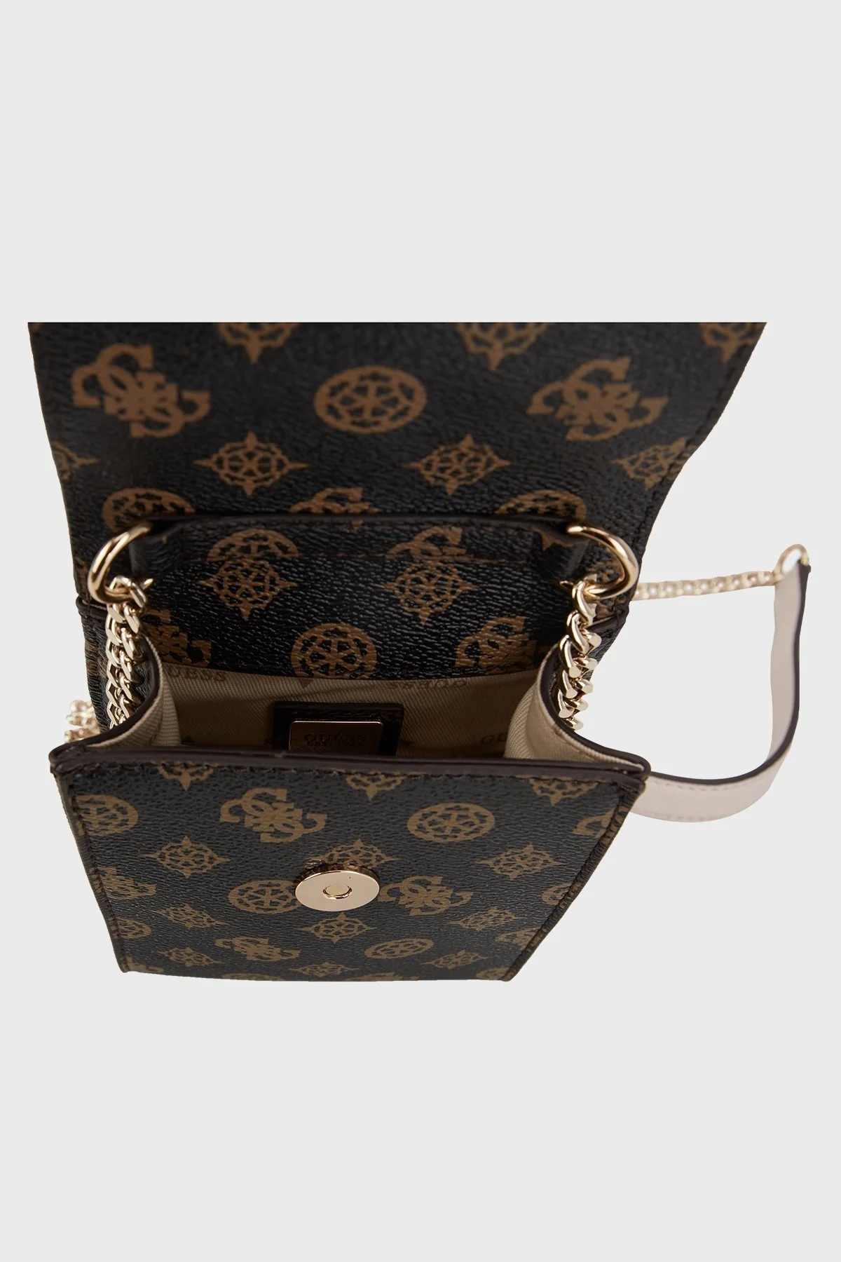 Guess Noelle Logo Desenli Zincir Detaylı Bayan Telefon Çantası HWPT7879810 MLO SİYAH-KAHVE - 4
