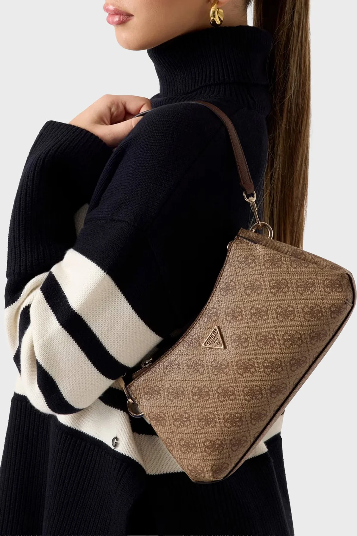 Guess Noelle Logolu Ayarlanabilir Askılı Kadın Çanta HWBG96 72730 LGW Kahve - 2