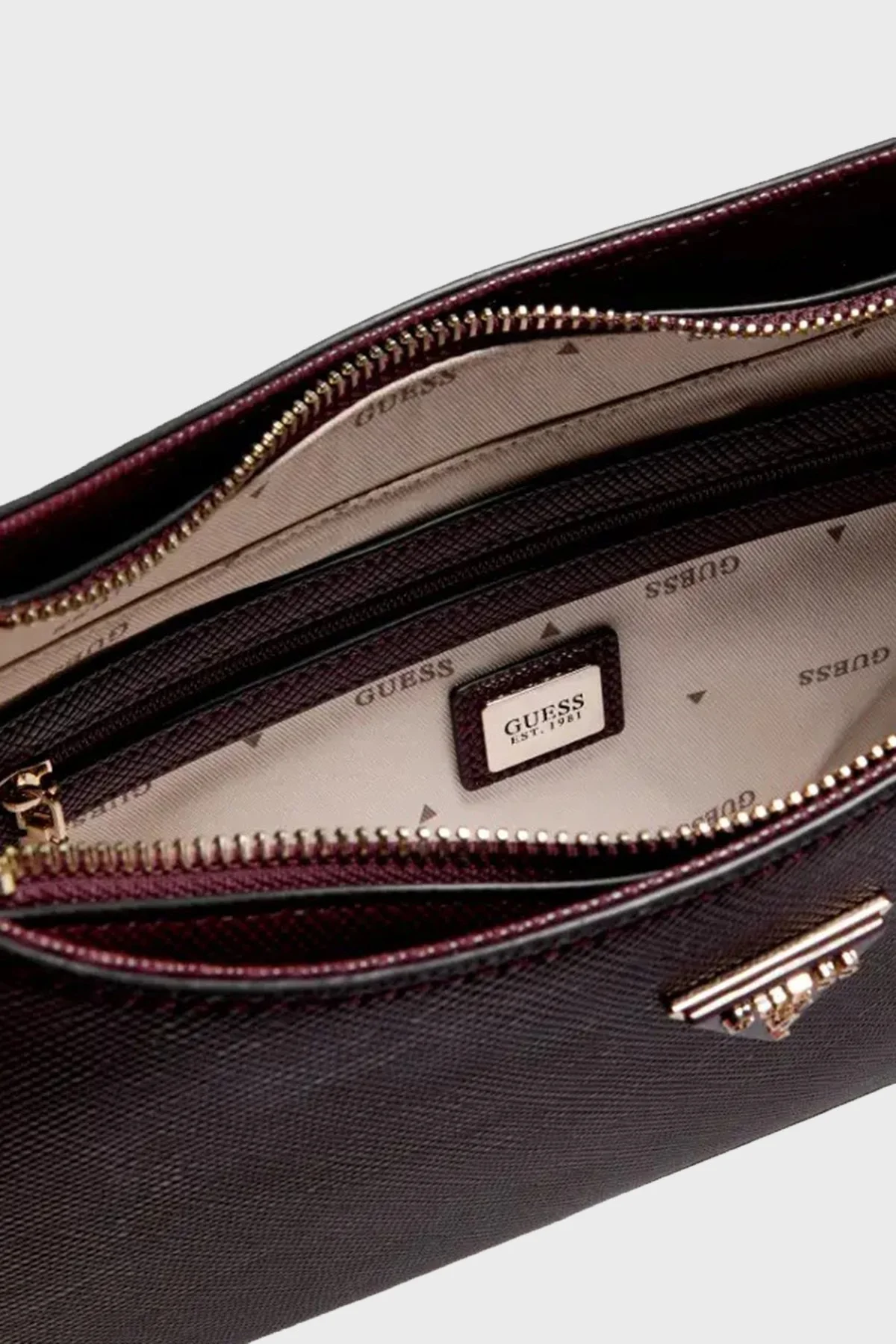 Guess Noelle Logolu Ayarlanabilir Omuz Askılı HWZG9672180 Kadın Çanta HWZG96 72180 BUR Bordo - 4