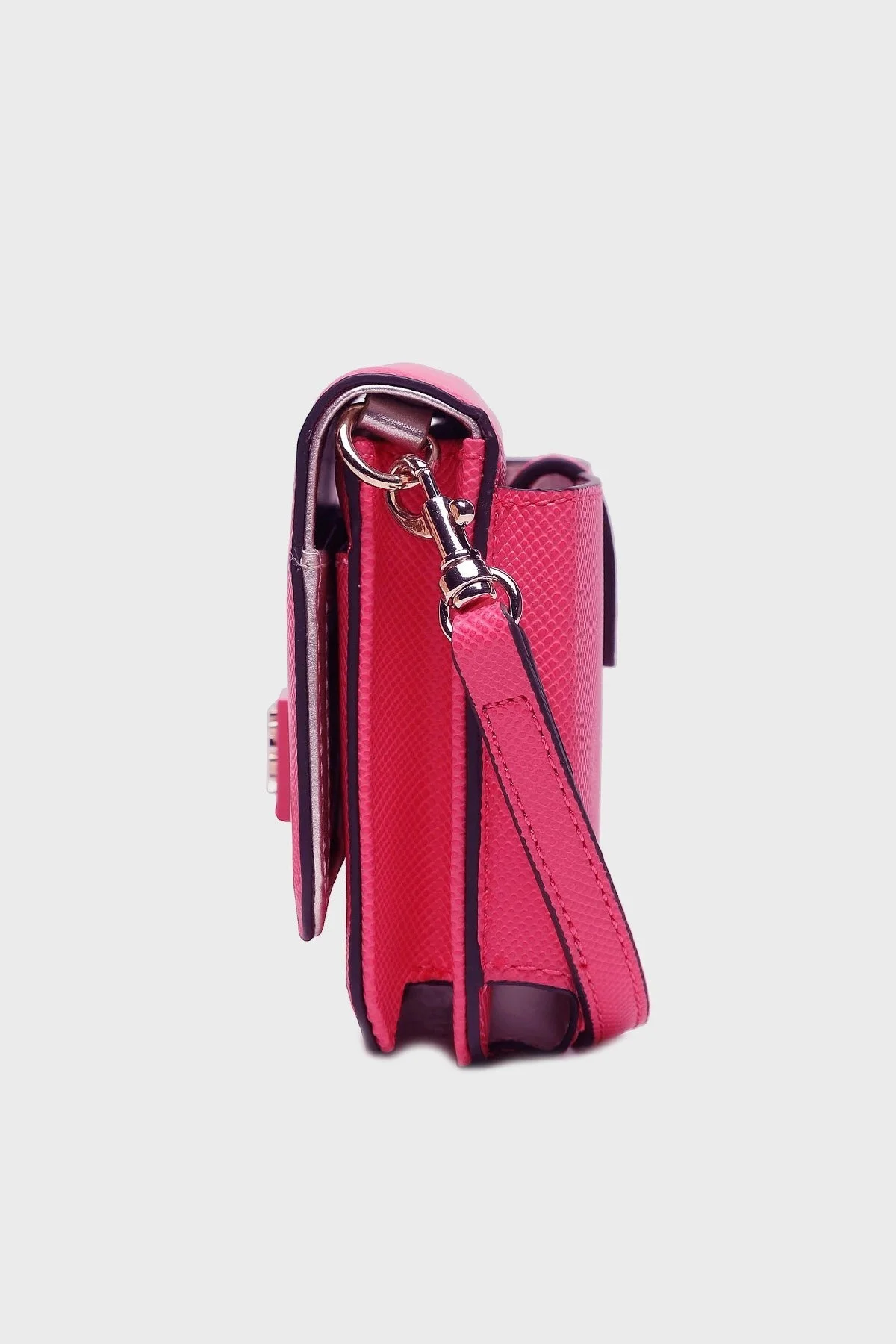 Guess Noelle Logolu Cep Telefonu Bölmeli Ayarlanabilir Omuz Askılı HWZG7879790 Bayan Çanta HWZG7879790 MAG FUŞYA - 3