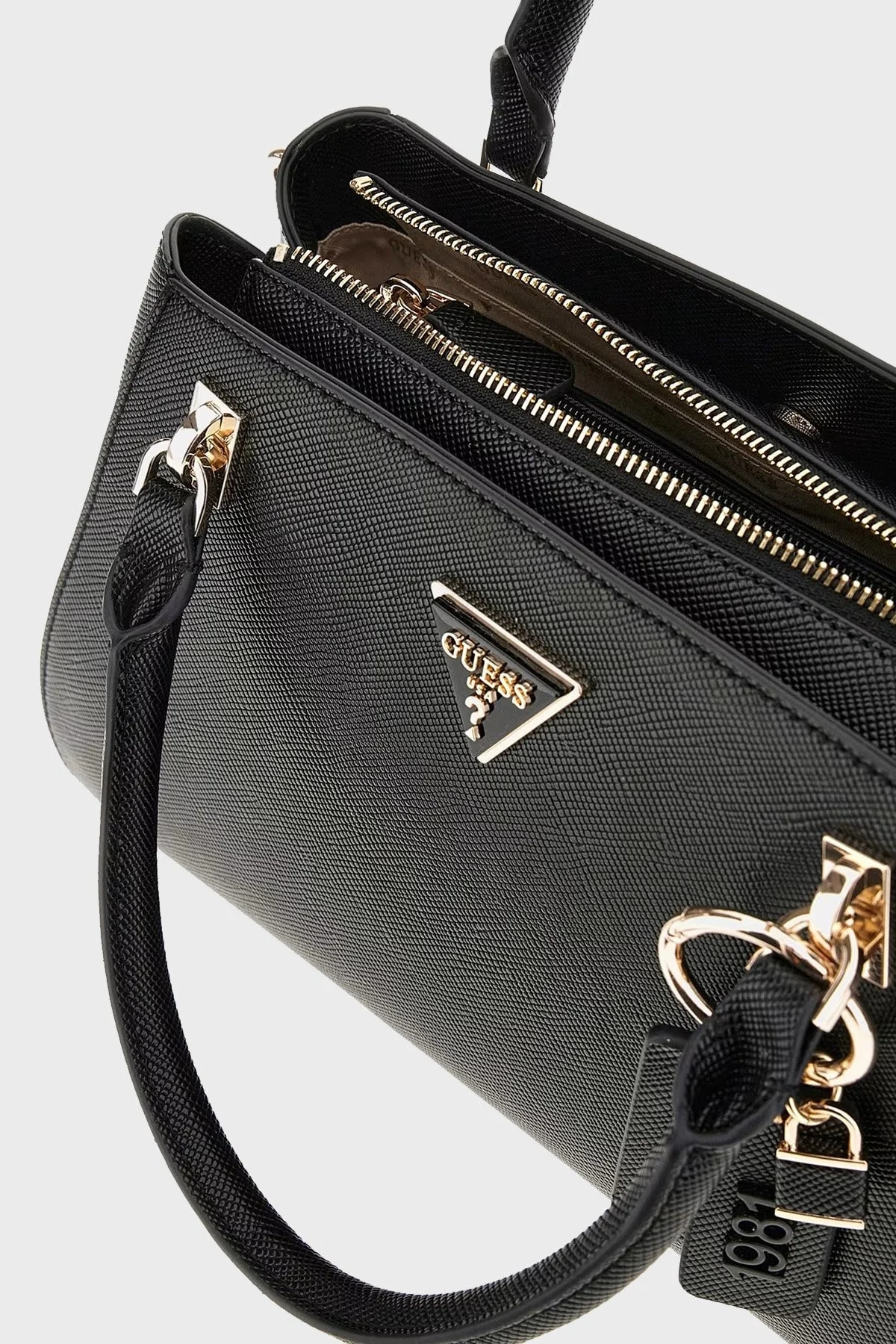 Guess Noelle Logolu Charmlı Çıkarılabilir Askılı HWZG7879070 Bayan Çanta HWZG78 79070 BLA SİYAH - 7