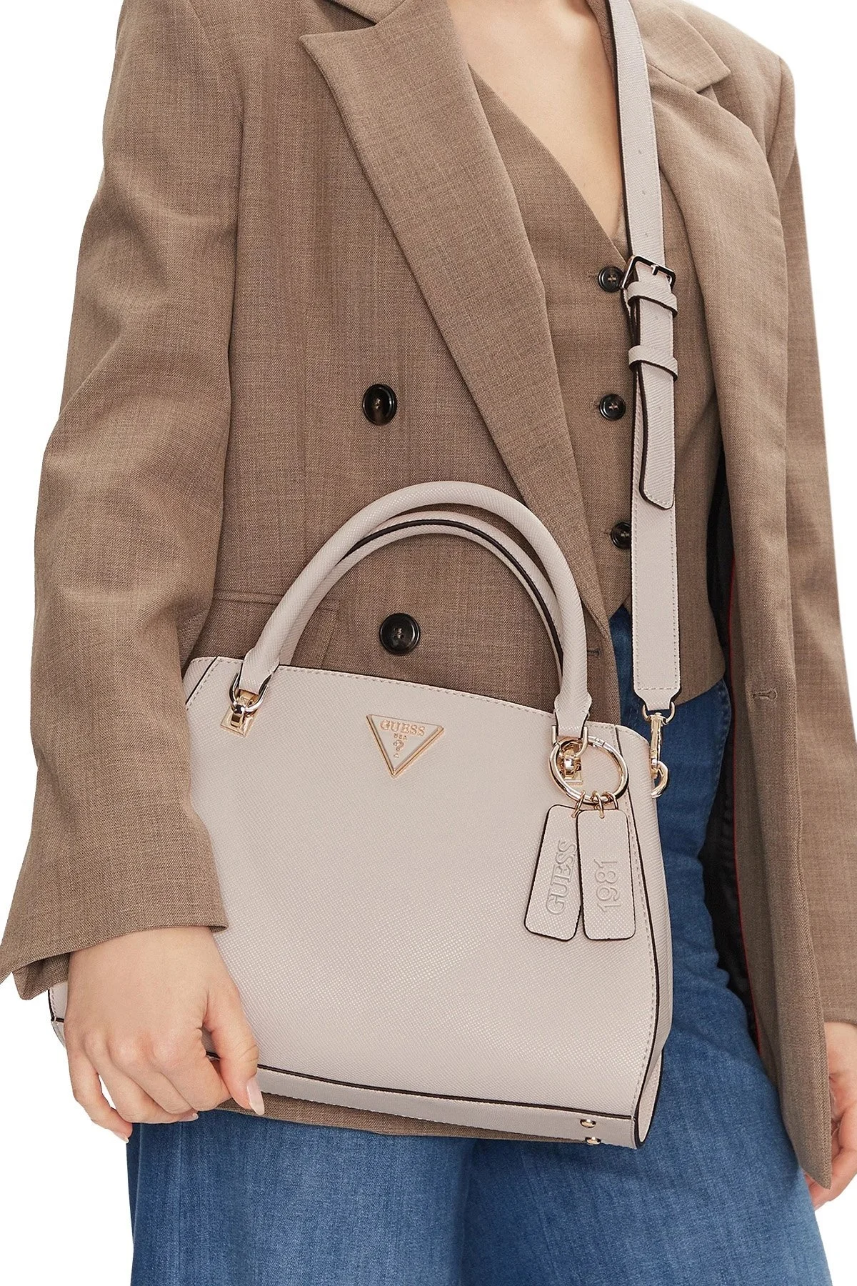 Guess Noelle Logolu Charmlı Çıkarılabilir Askılı HWZG7879070 Bayan Çanta HWZG78 79070 BON TAŞ - 7