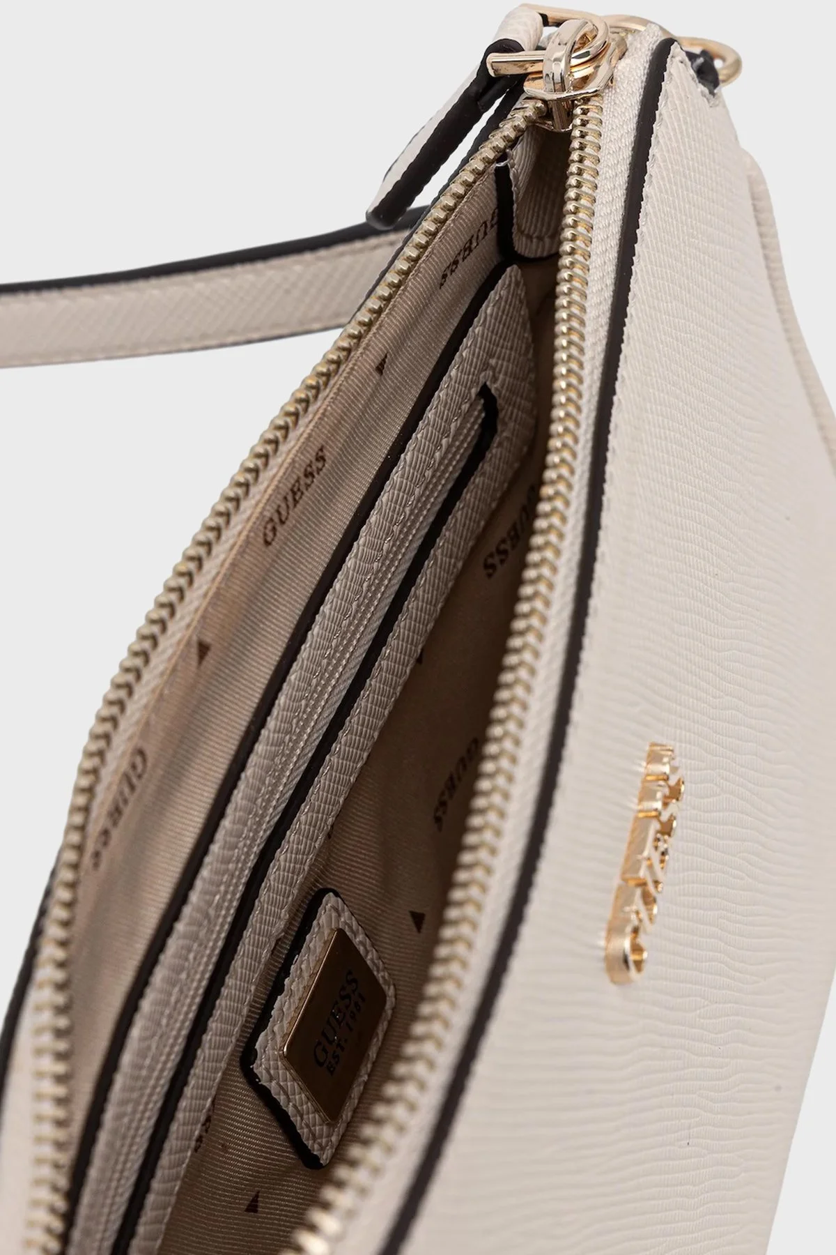 Guess Noelle Logolu Çıkarılabilir Akılı Zincir Detaylı HWZG9672710 Bayan Çanta HWZG96 72710 TAU KAHVE - 3