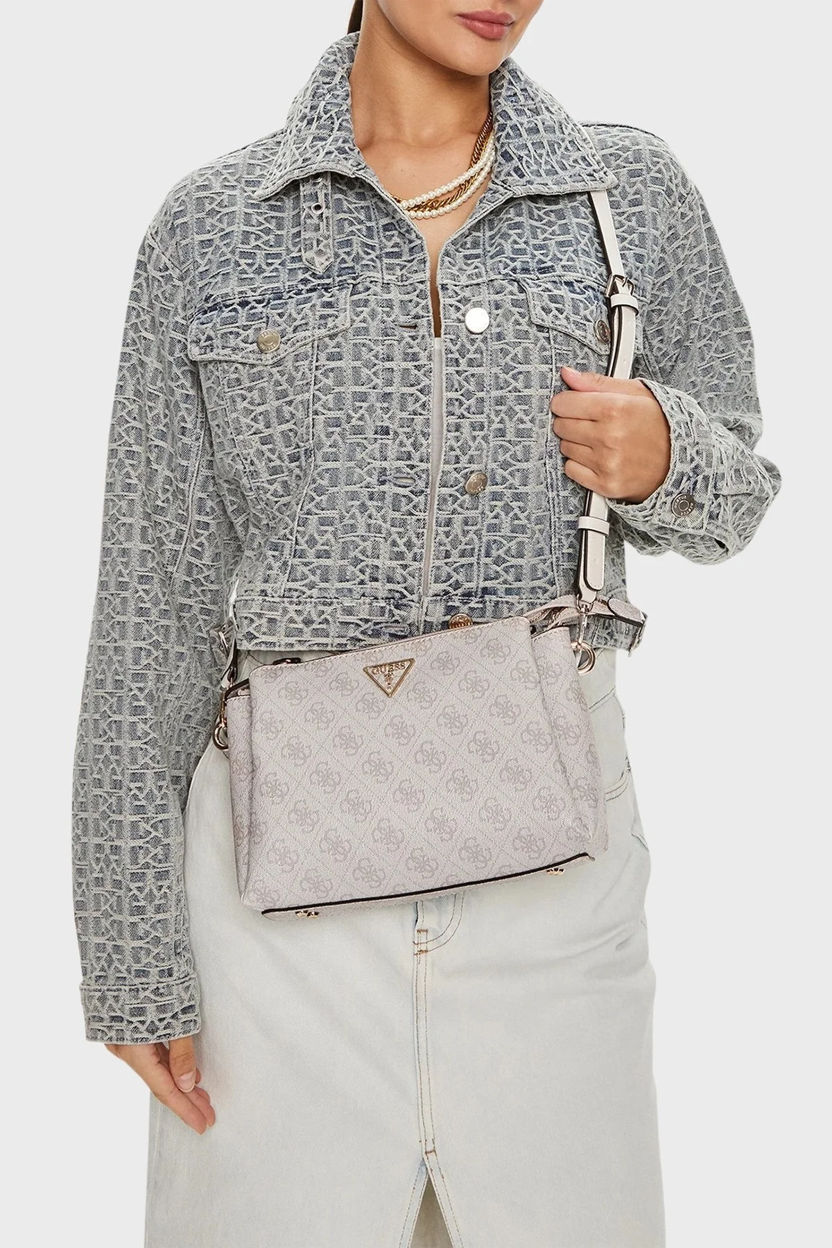 Guess Noelle Logolu Çıkarılabilir Askılı HWBD7879120 Bayan Çanta HWBD78 79120 DVL AÇIK GRİ - 2