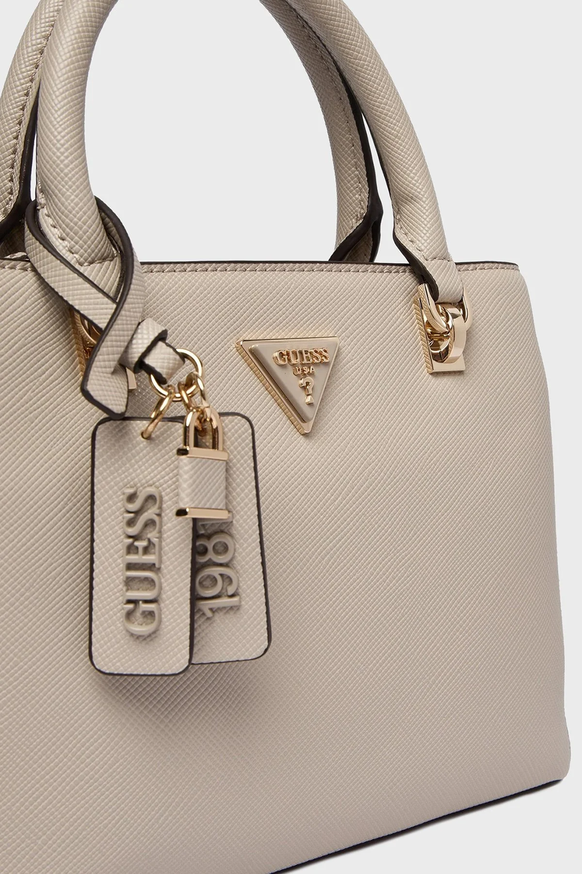 Guess Noelle Logolu Çıkarılabilir Askılı HWZG9672050 Bayan Çanta HWZG96 72050 TAU BEJ - 6