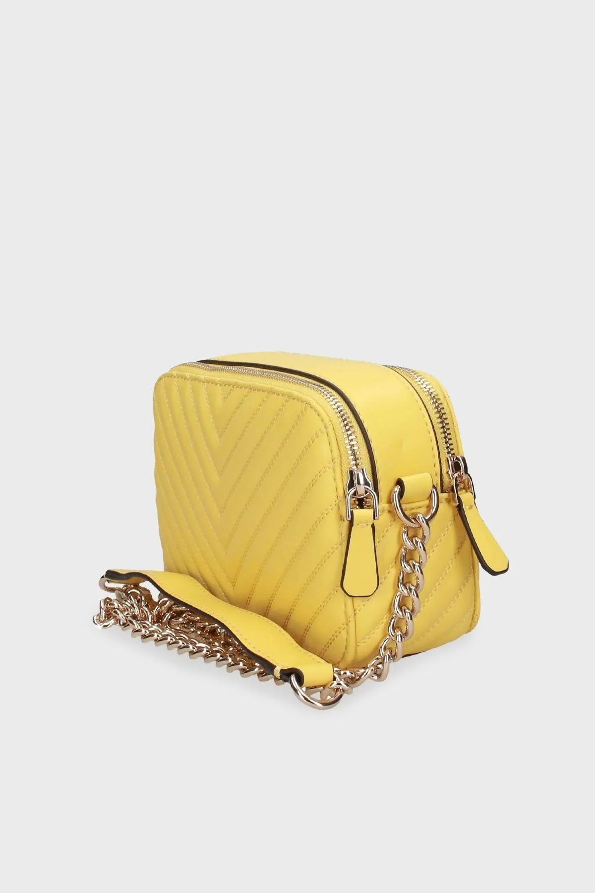 Guess Noelle Logolu Fermuarlı Zincir Askılı Bayan Çanta HWQG7879140 YEL SARI - 3