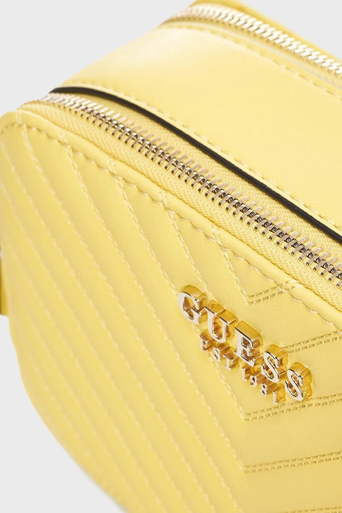 Guess Noelle Logolu Fermuarlı Zincir Askılı Bayan Çanta HWQG7879140 YEL SARI - 4