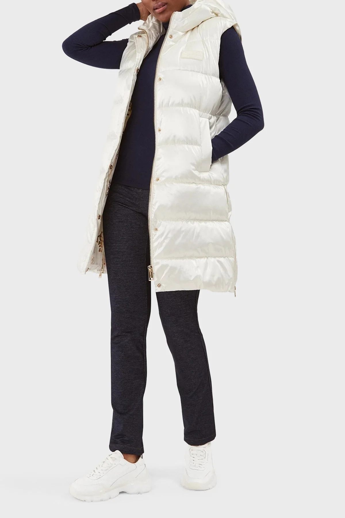 Guess Noemi Rüzgar Geçirmez Kapüşonlu Şişme Bayan Yelek W3BN73WFAB2 F0D9 EKRU - 3