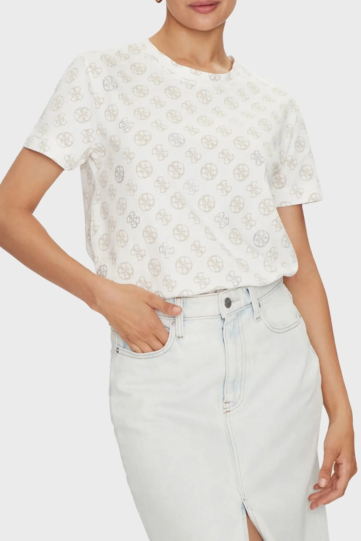 Guess Nomie % 100 Pamuk Standart Fit Bisiklet Yaka V4YI04I3Z14 Bayan T Shirt V4YI04 I3Z14 P1HF EKRU - 1