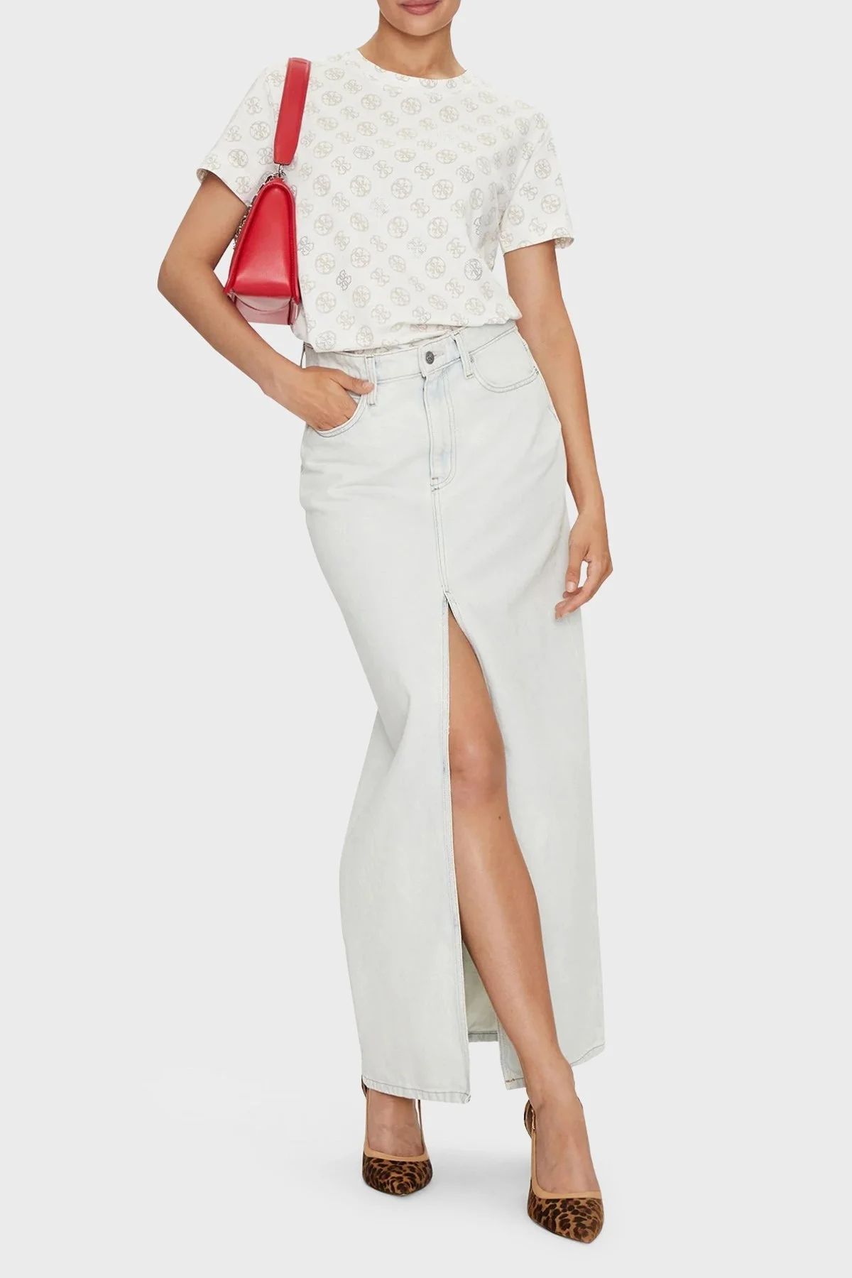 Guess Nomie % 100 Pamuk Standart Fit Bisiklet Yaka V4YI04I3Z14 Bayan T Shirt V4YI04 I3Z14 P1HF EKRU - 3