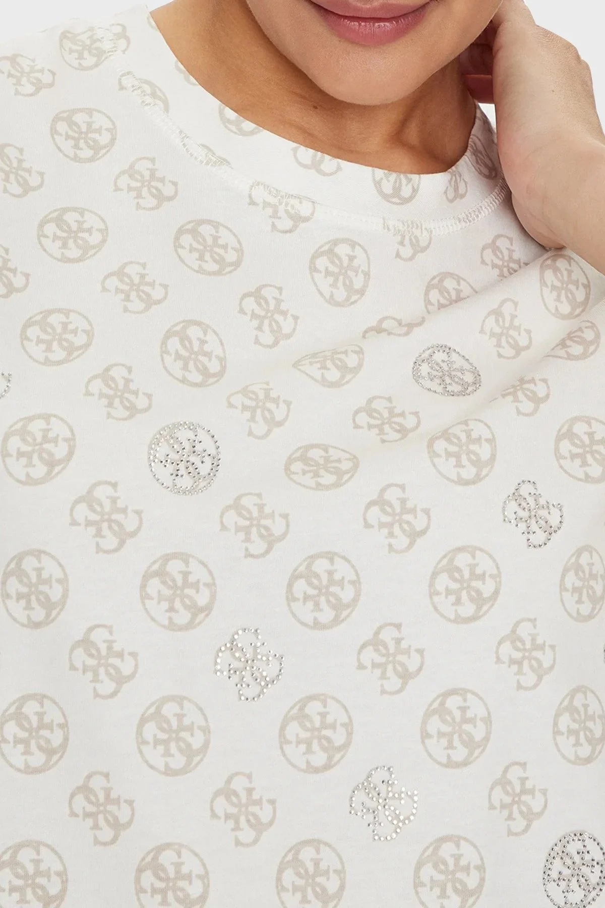 Guess Nomie % 100 Pamuk Standart Fit Bisiklet Yaka V4YI04I3Z14 Bayan T Shirt V4YI04 I3Z14 P1HF EKRU - 4