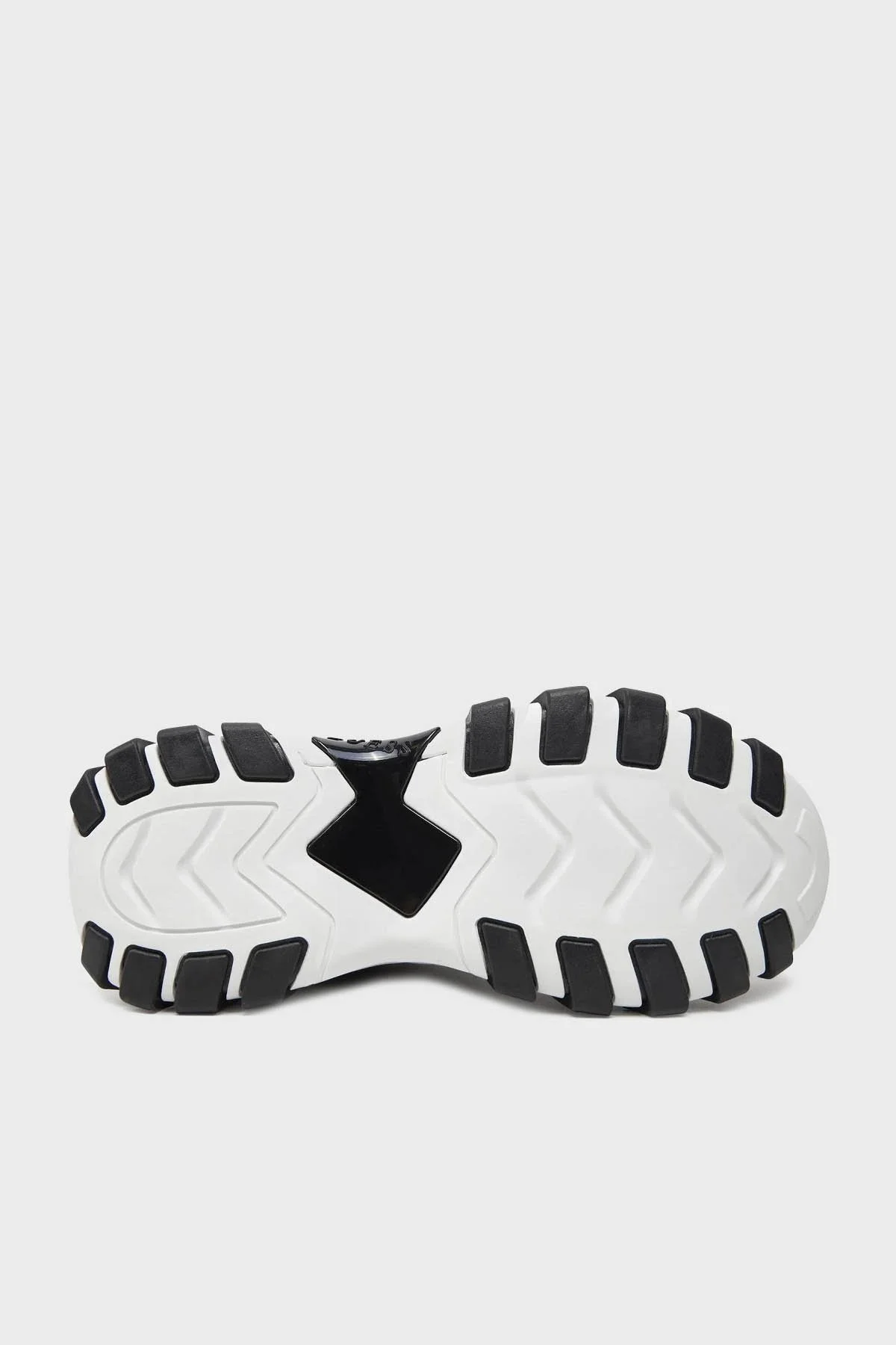 Guess Nowah Logolu Kalın Tabanlı Sneaker FLTNOWFAL12 Bayan Ayakkabı FLTNOW FAL12 BLKBR SİYAH-KAHVE - 5