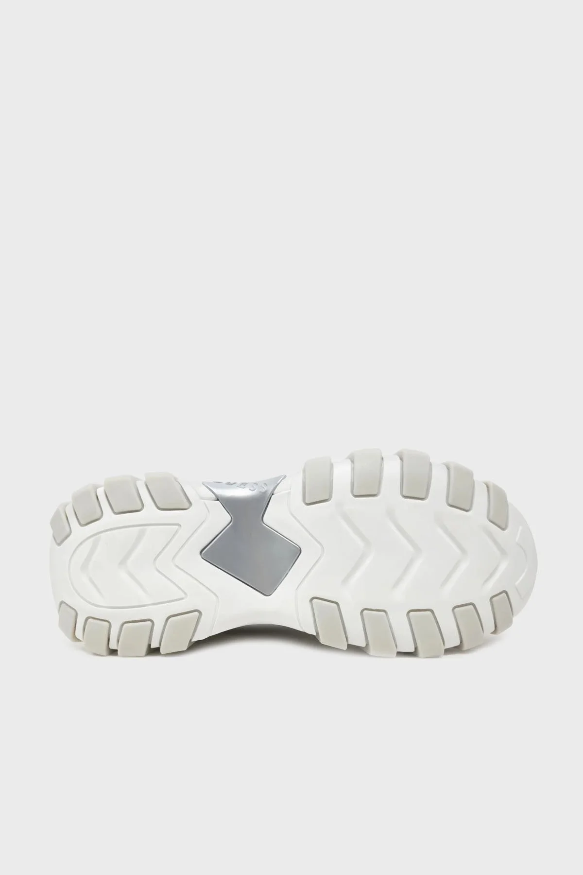 Guess Nowah Logolu Sneaker FLTNOWELE12 Bayan Ayakkabı FLTNOW ELE12 WHISI BEYAZ - 5