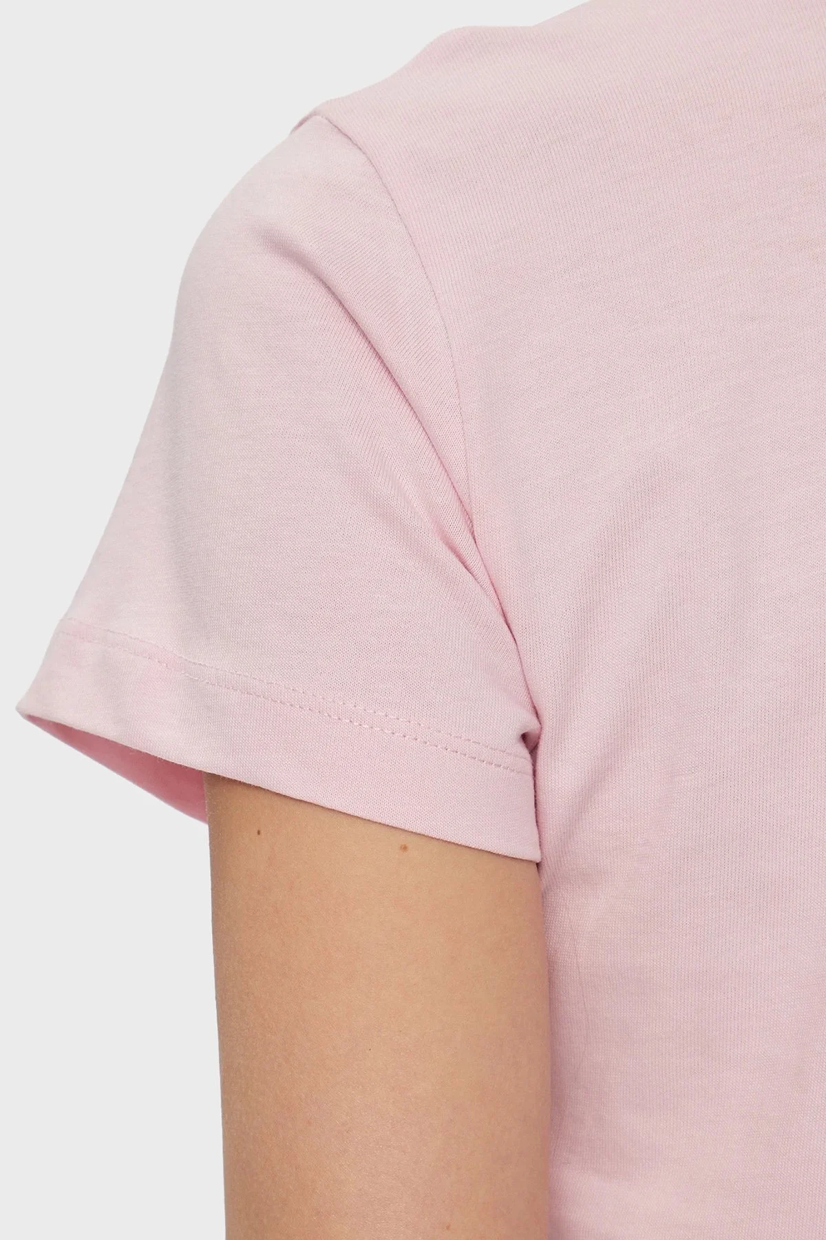 Guess Nyra Pamuklu Regular Fit V4GI01I3Z14 Bayan T Shirt V4GI01 I3Z14 A61I PUDRA - 5