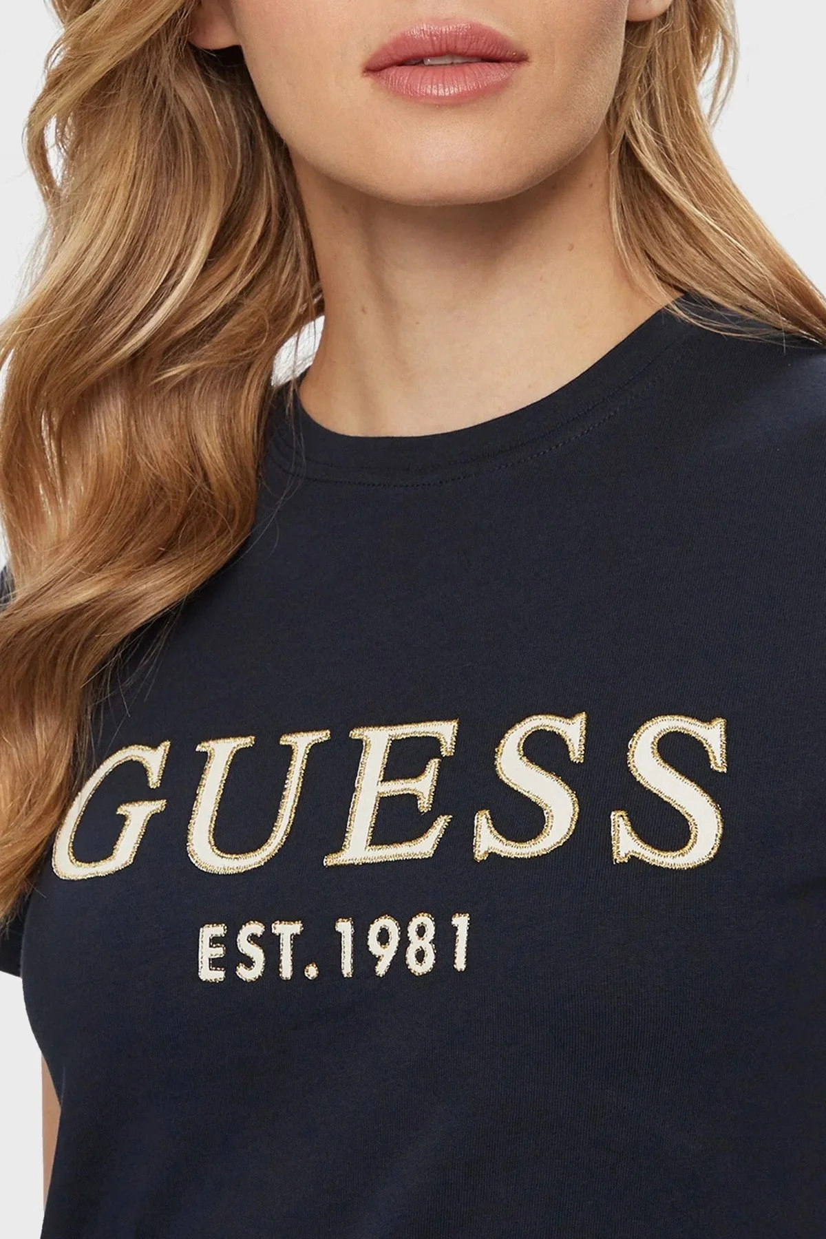 Guess Nyra Pamuklu Regular Fit V4GI01I3Z14 Bayan T Shirt V4GI01 I3Z14 A71W SİYAH-BEYAZ - 4