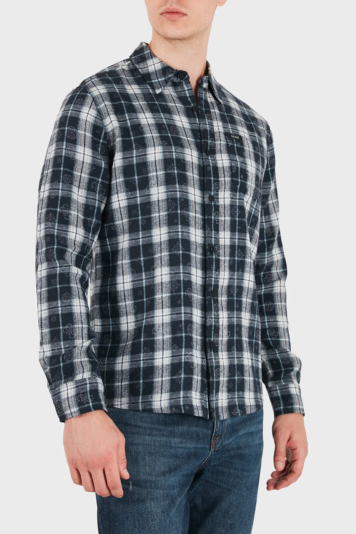 Guess Ocean Coast Kareli Logolu Klasik Yaka Göğüs Cep Detaylı M6BH59W4572 Erkek Gömlek M6BH59 W4572 F73J Lacivert - 3
