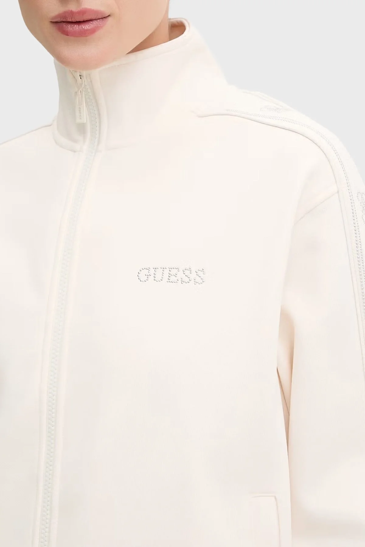 Guess Octavia Regular Fit Dik Yaka Fermuarlı Logolu V5BQ15KCX22 Kadın Sweat V5BQ15 KCX22 G027 Beyaz - 4