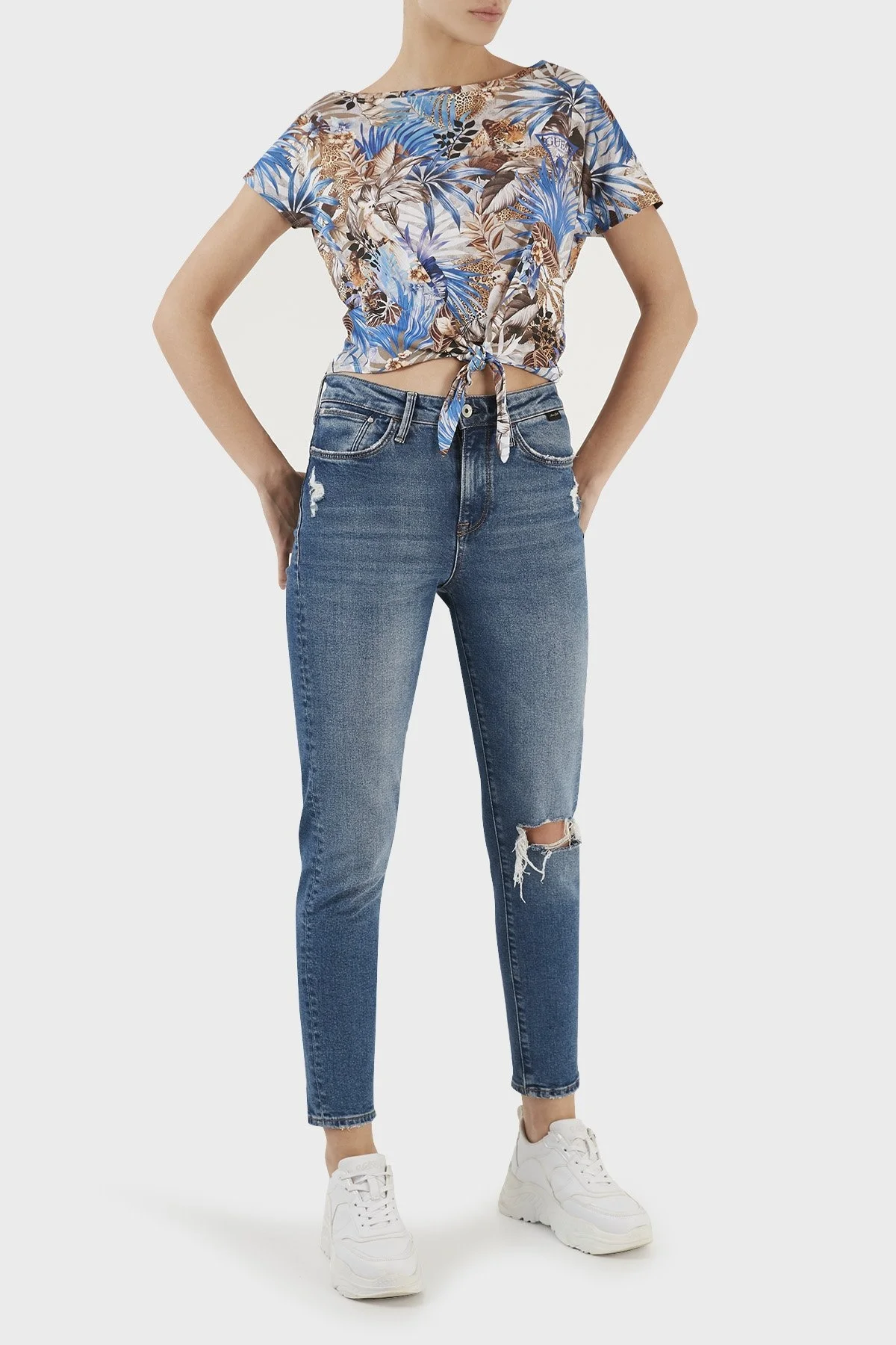 Guess Off Shoulder Desenli Bağlama Detaylı Bisiklet Yaka Pamuklu Bayan T Shirt E3GP02K46D1 P7HB MAVİ - 3