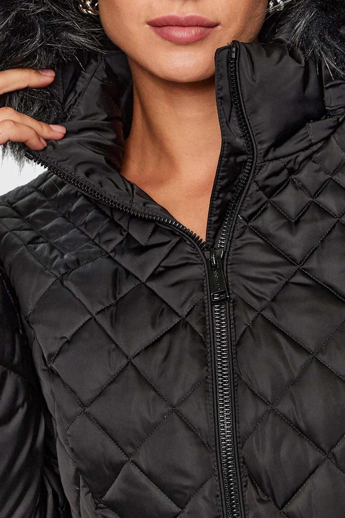 Guess Olga Suya Dayanıklı Kuş Tüyü Dolgulu Yalıtımlı Bayan Mont W3BL35WEX52 JBLK SİYAH - 7