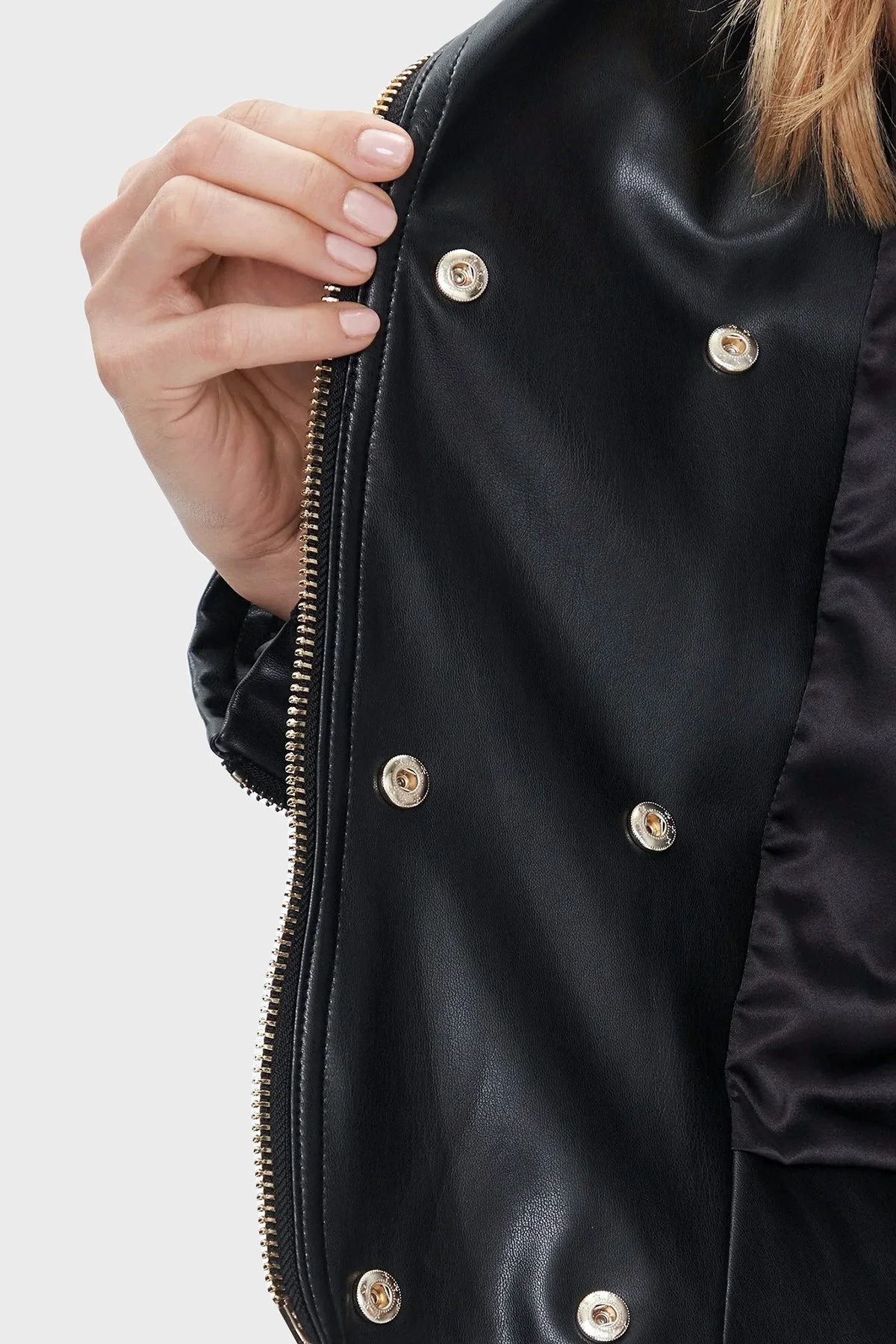 Guess Olivia Slim Fit Gömlek Yaka W3BL93K8S30 Bayan Deri Ceket W3BL93 K8S30 JTMU SİYAH - 11