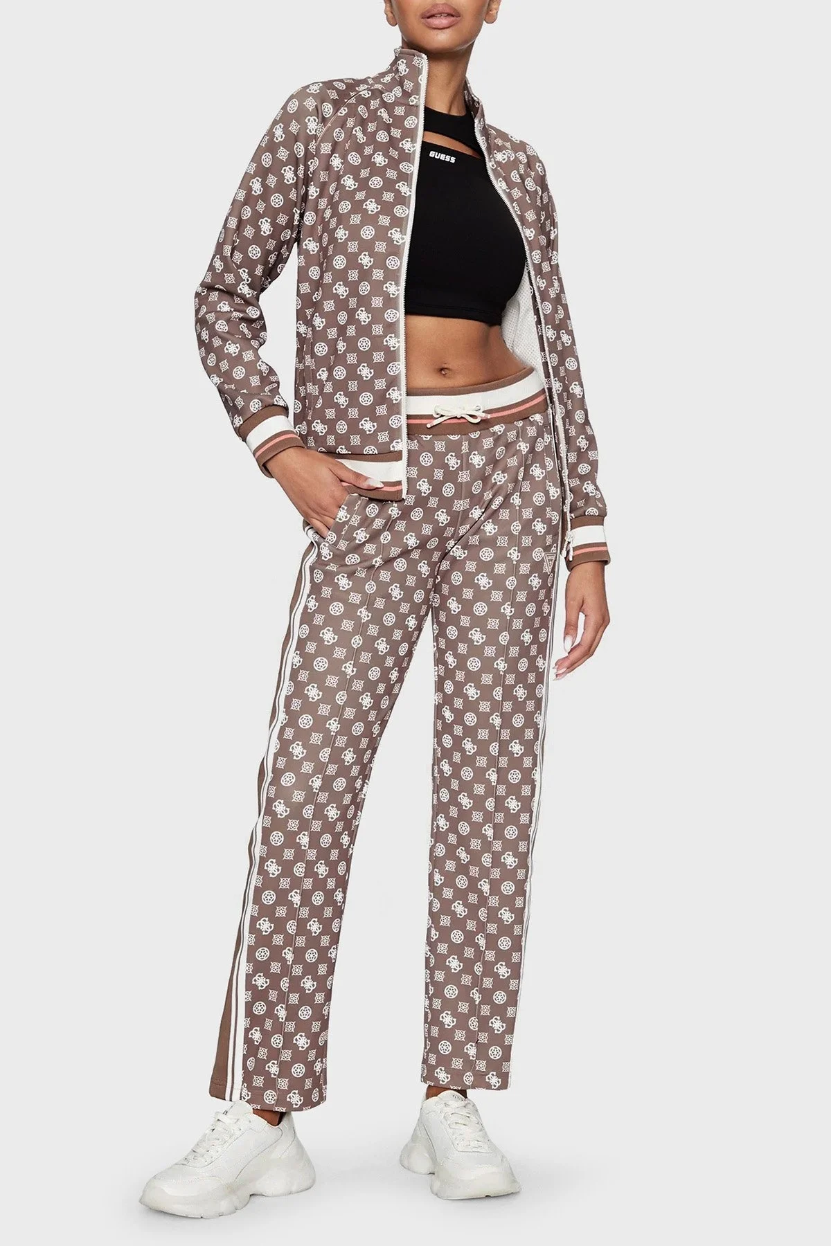 Guess Ologram Slim Fit Dik Yaka Scuba Bayan Sweat V3BQ05KB212 P1BY KAHVE-BEYAZ - 3