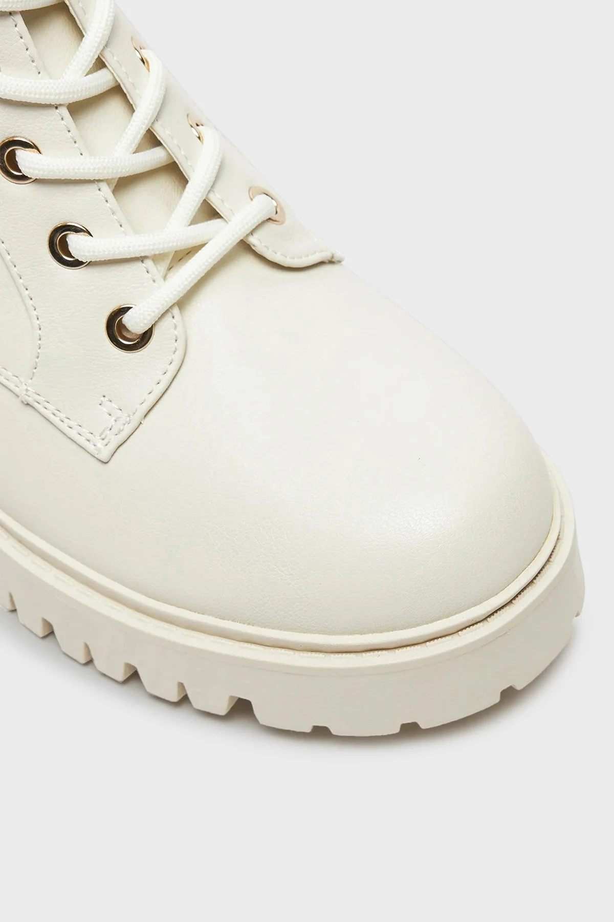 Guess Olsy Logolu Fermuarlı Postal FLFOLSELE10 Bayan Bot FLFOLS ELE10 IVORY BEYAZ - 11