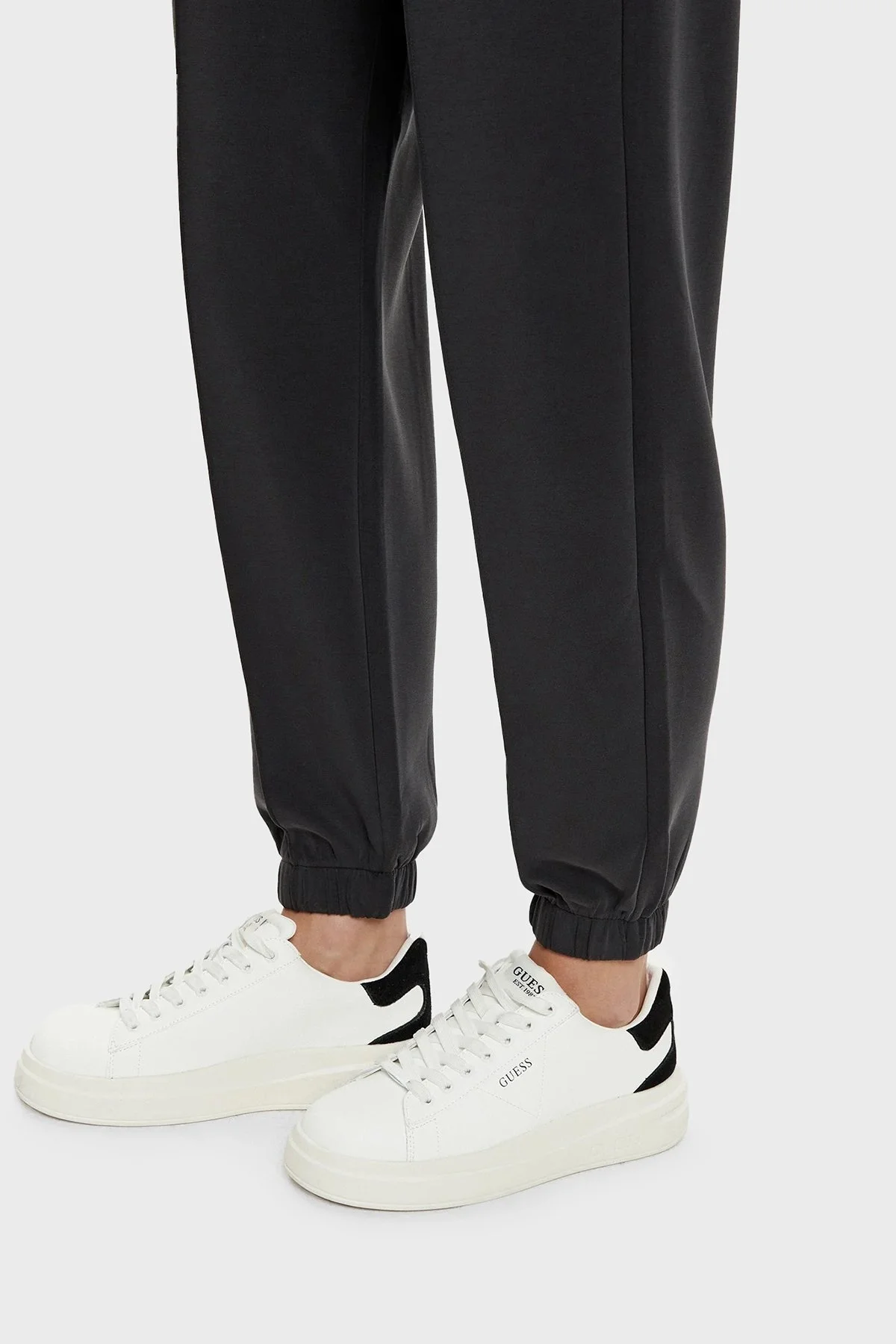 Guess Olympe Regular Fit Lastikli Bel Ribanalı Paça Jogger V5RB11KCAY2 Bayan Pantolon V5RB11 KCAY2 JBLK SİYAH - 10