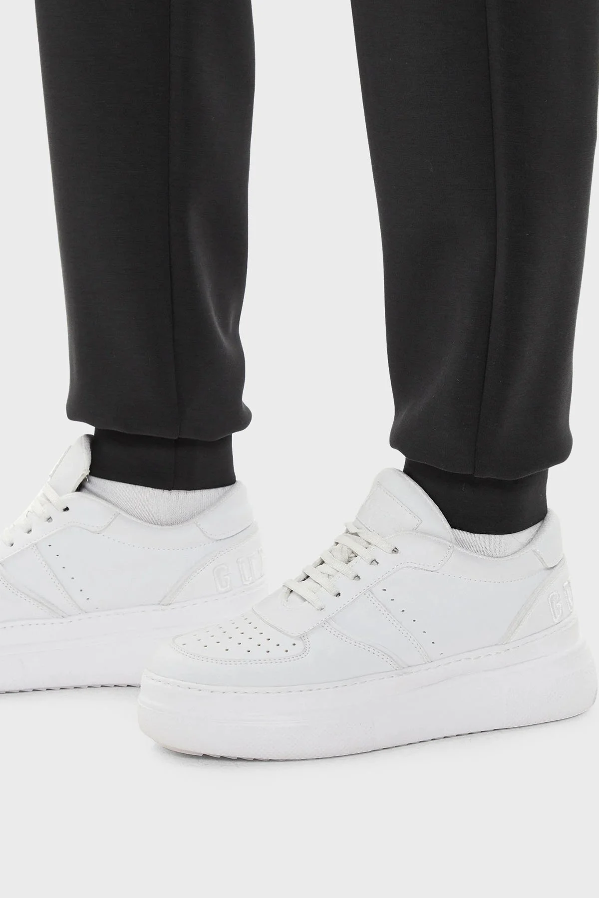 Guess Olympe Steç Modal Regular Fit Yüksek Bel Lastikli Paça Jogger V4YB08KCAY2 Bayan Pantolon V4YB08 KCAY2 JBLK SİYAH - 4