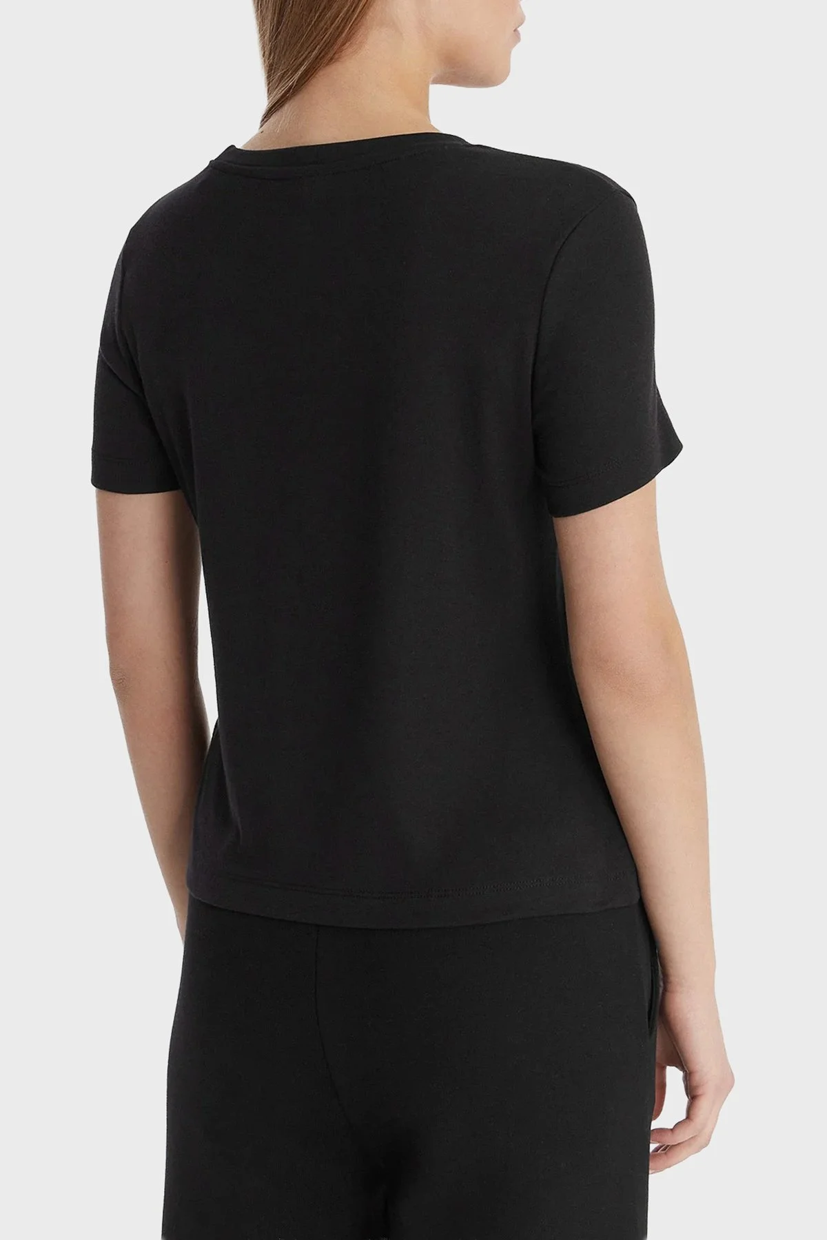 Guess Pamuk Karışımlı Slim Fit Bisiklet Yaka Logolu V6RI17KD741 Bayan T Shirt V6RI17 KD741 JBLK SİYAH - 3