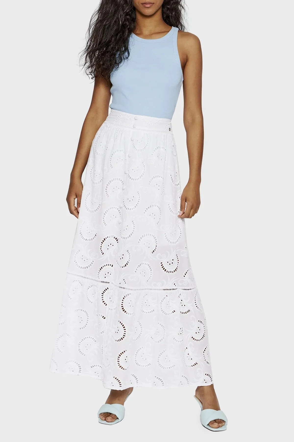 Guess Pamuklu Nakış İşlemeli Yırtmaçlı Uzun Bayan Etek W2GD44WEJV0 G011 BEYAZ - 1