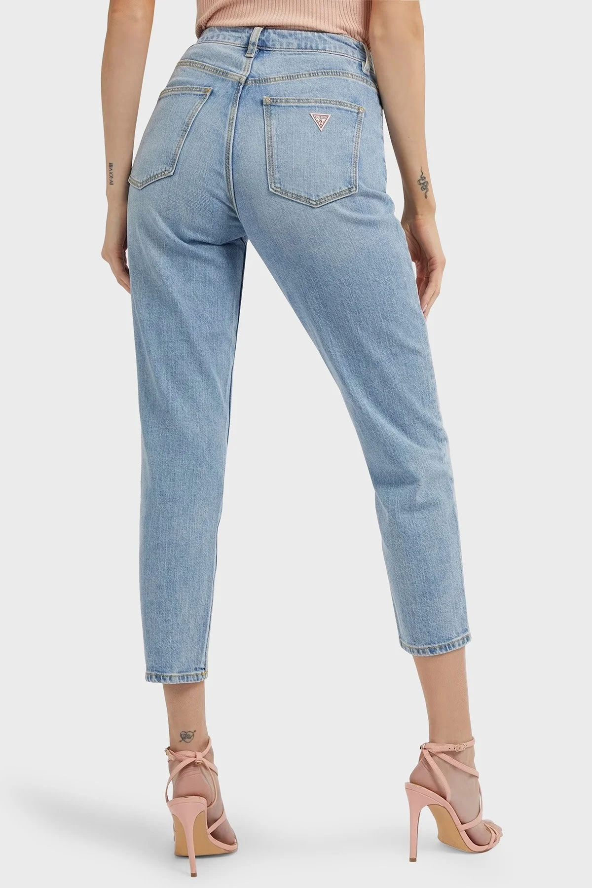 Guess Pamuklu Yüksek Bel Düz Paça Mom Jeans W2YA21 D4NH6 Bayan Kot Pantolon W2YA21D4NH6 AULI AÇIK MAVİ - 3