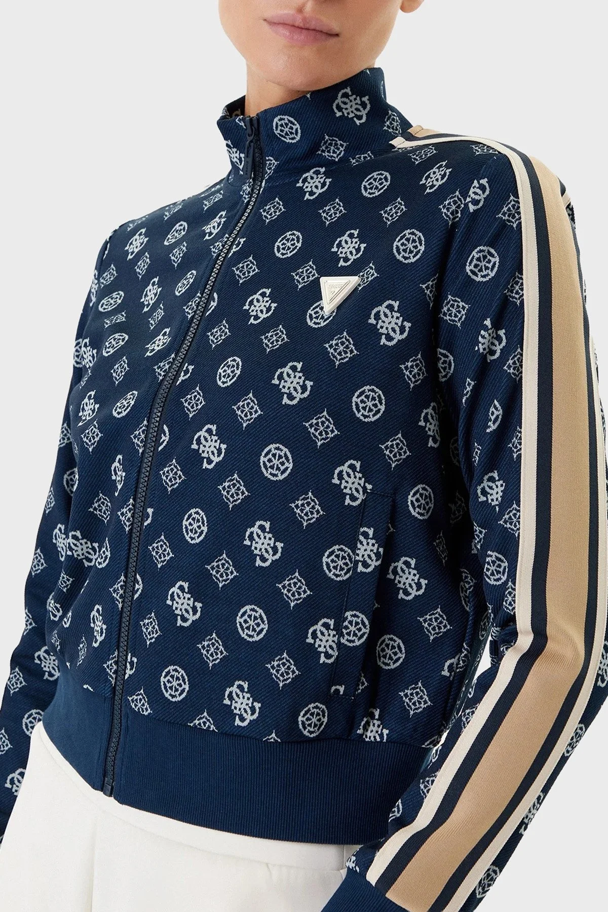 Guess Peony 4G Logo Baskılı Regular Fit Dik Yaka Crop V5YQ07K0282 Bayan Sweat V5YQ07 K0282 FBBQ LACİVERT - 4