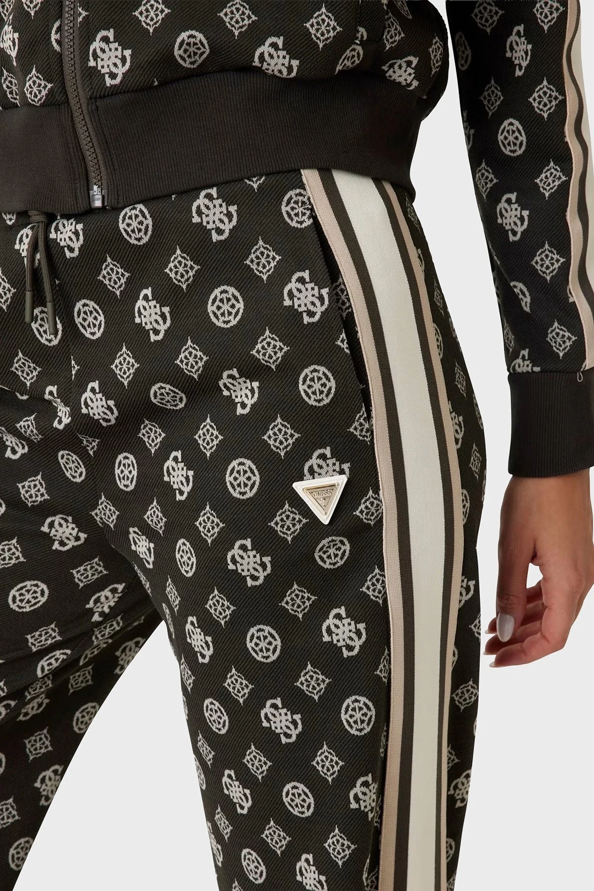 Guess Peony 4G Logo Baskılı Regular Fit Yüksek Bel Jogger V5YB10K0282 Bayan Pantolon V5YB10 K0282 FJ8C HAKİ - 4