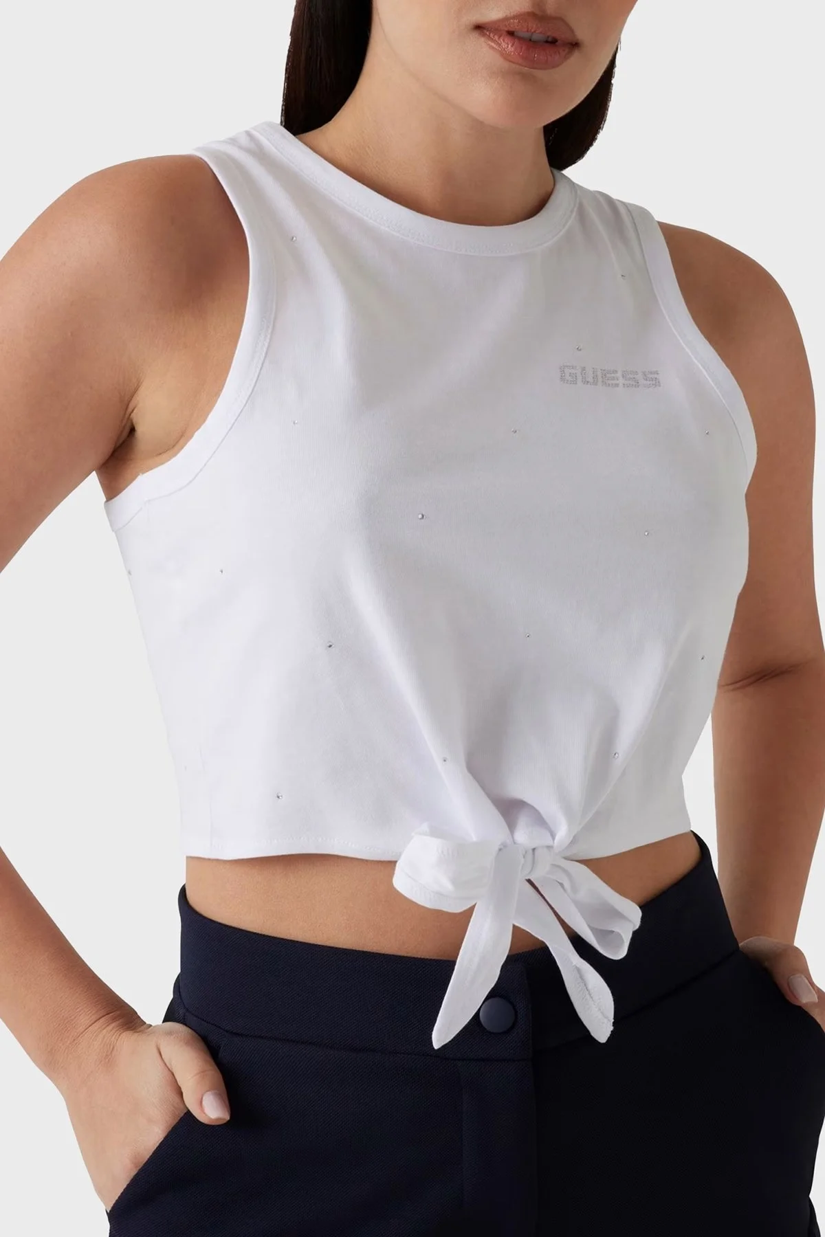 Guess Primula Pamuklu Taşlı Boxy Fit Bağlama Detaylı Crop T Shirt V5GI01I3Z14 Bayan Top V5GI01 I3Z14 G011 BEYAZ - 6